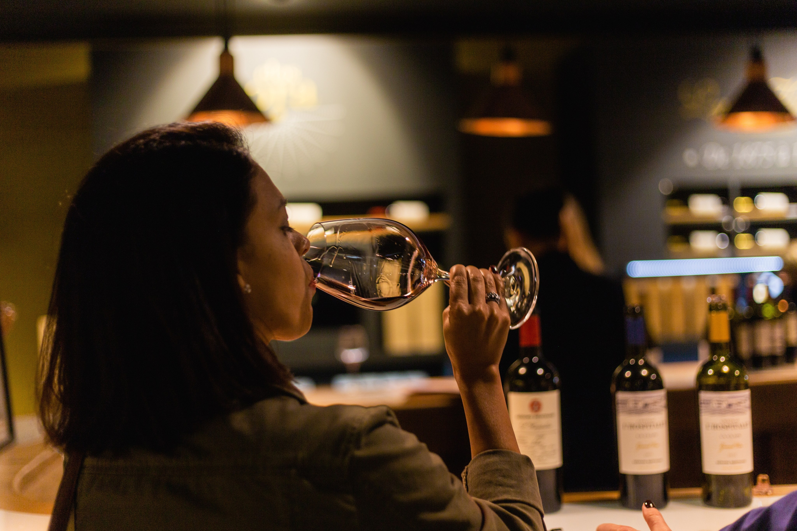 Photographe professionnelle à Poitiers, Tours et Châtellerault | Studio photo entre Poitiers et Tours – portraits, familles, entreprises, ma