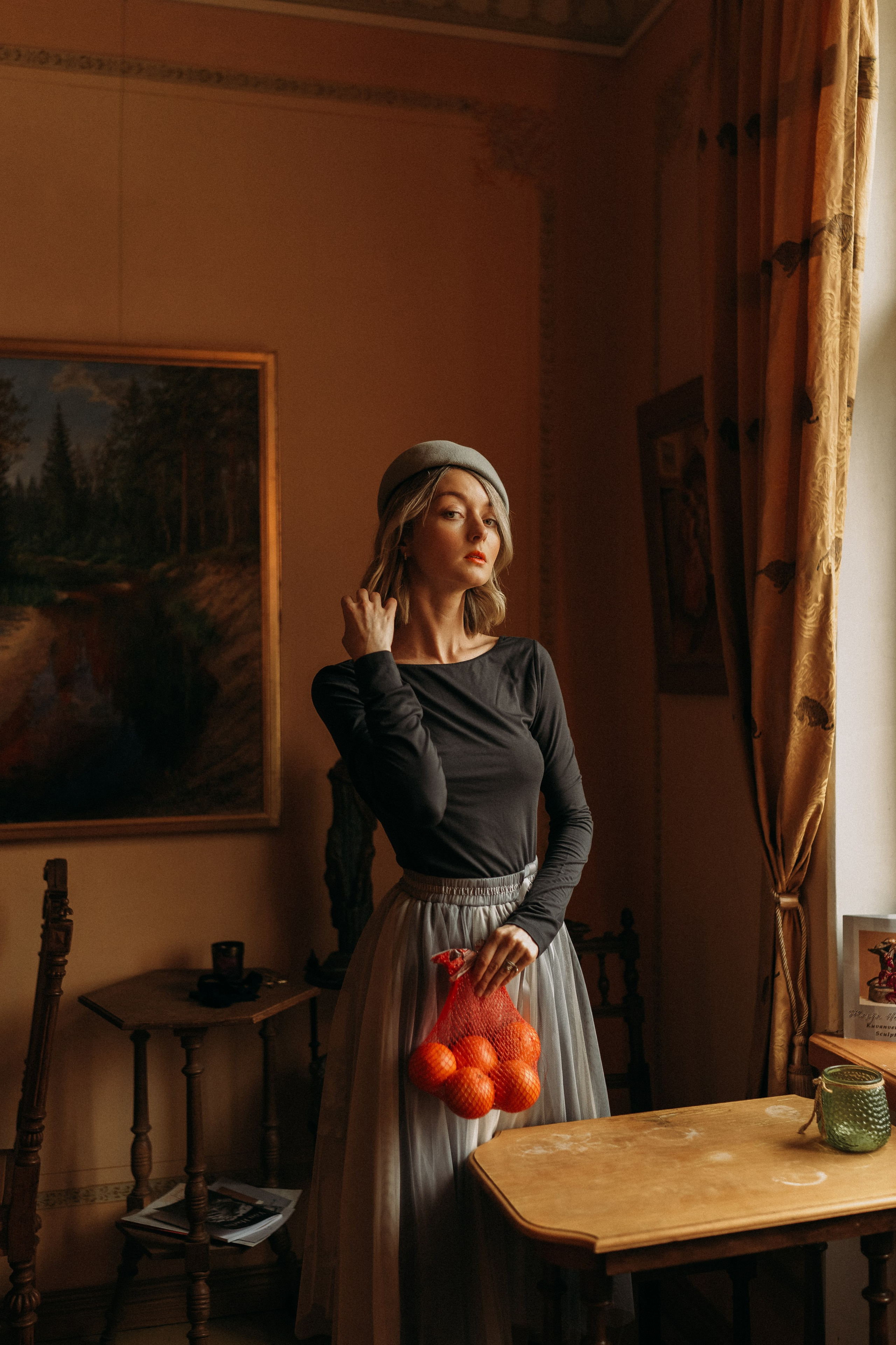 Woman phoshoot. Wedding and portrait photographer in Helsinki Vickan O