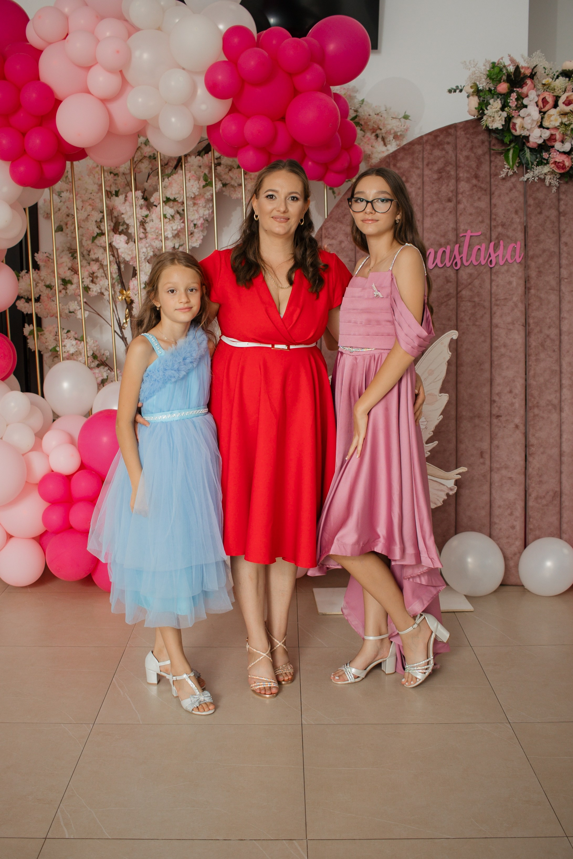 Anastasia. Fotograf si videograf — evenimente si studio