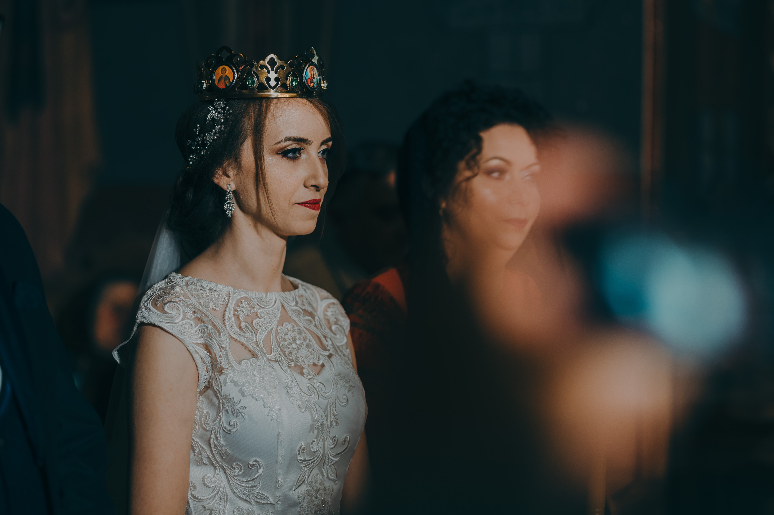 Fotograf profesionist de nuntă. Cu o abordare creativă și tehnici unice, spunem povestea voastră prin imagini pline de iubire și naturalețe. Descoperă arta fotografiei de nuntă . Fotograf Iasi, fotograf de nunta Suceava. Fotografii de nuntă. Pachet fotografii de nuntă. Fotograf Iasi, fotograf Suceava, fotograf Botosani, fotograf Romania. Servicii foto nuntă. Servicii foto-video.