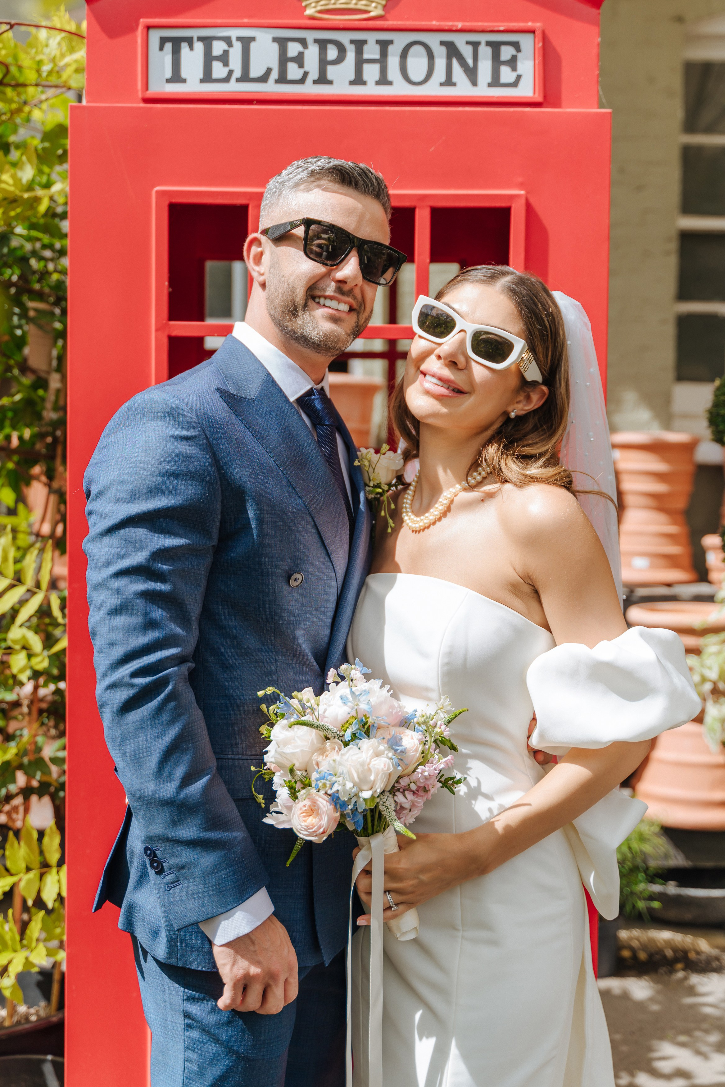 Civil ceremony at Chelsea Old Town Hall,  Wedding in Chelsea, Wedding in London,  wedding photographer in Chelsea, wedding photographer in London