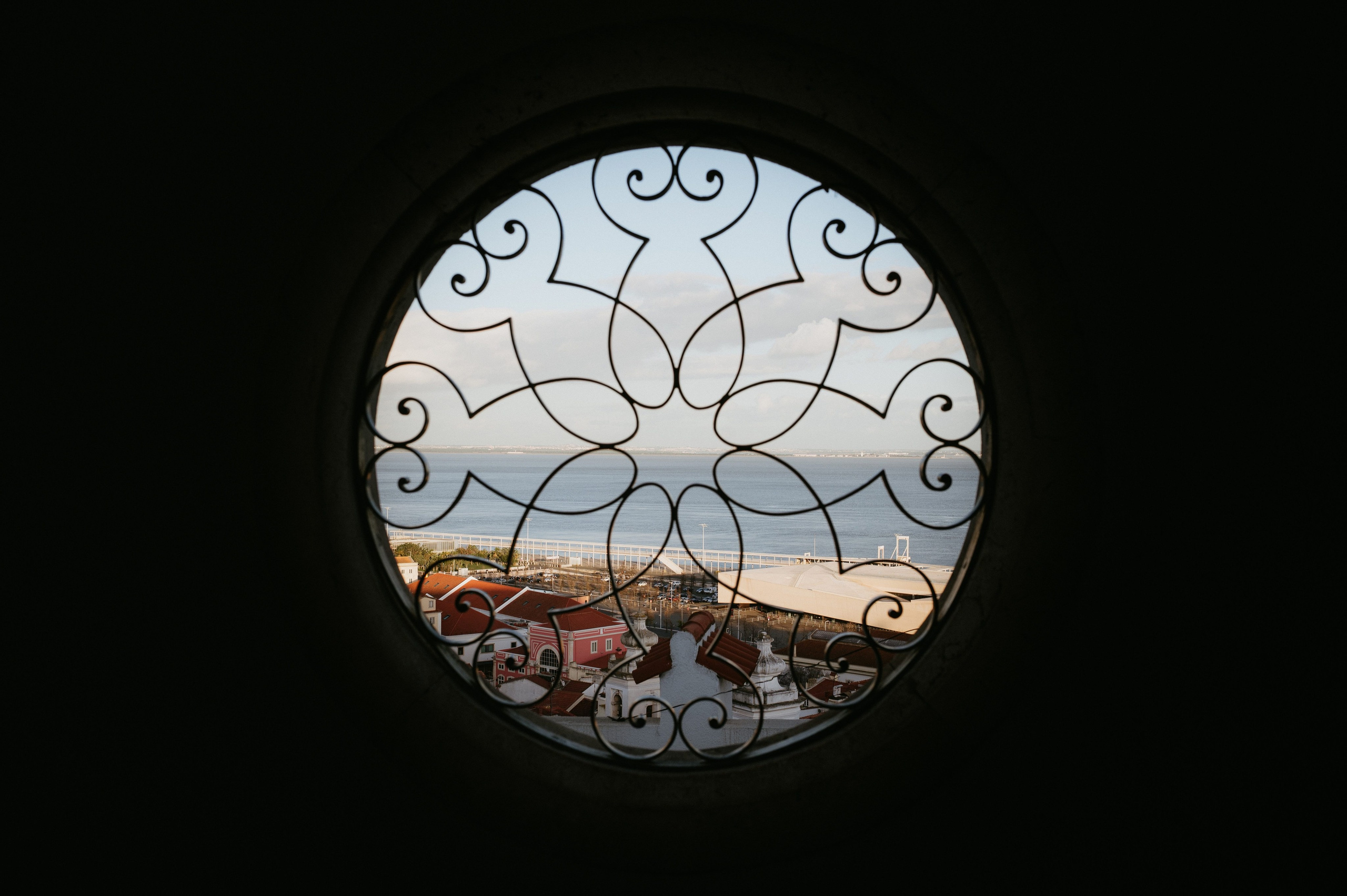 Ședință foto romantică în Lisabona – Inspirație pentru fotografiile de nuntă. Valentin Melen - fotograf de nunta 🤍