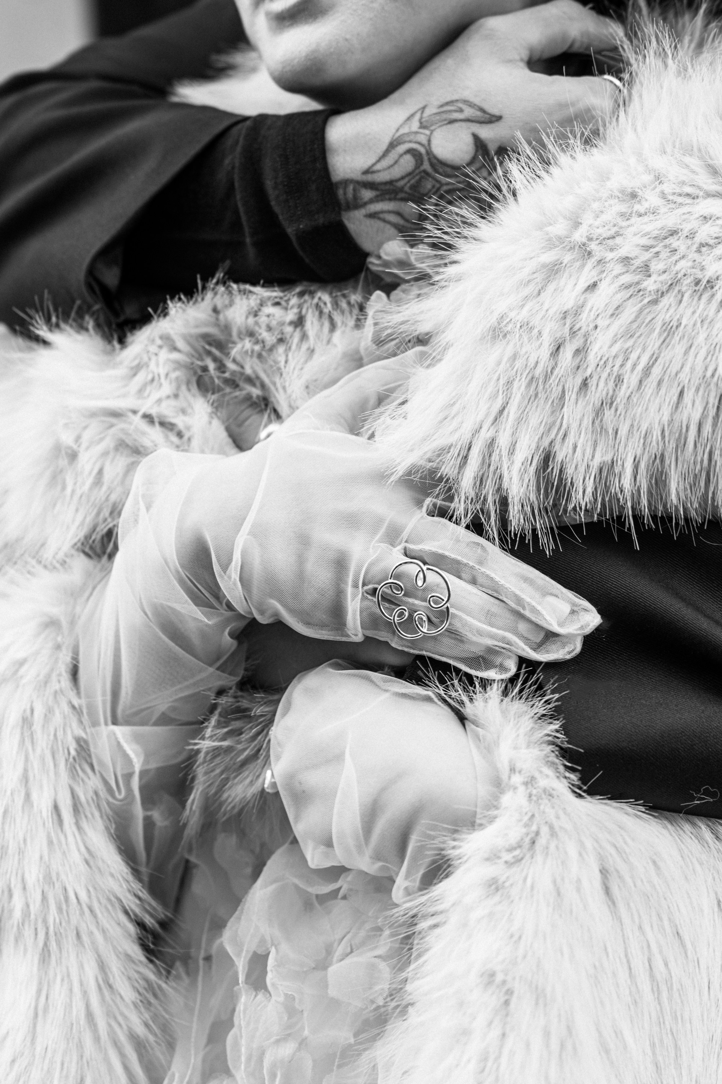 Zeitlose Eleganz: Ihre Hochzeit in Schwarz-Weiß. Hochzeitfotograf in Bielefeld