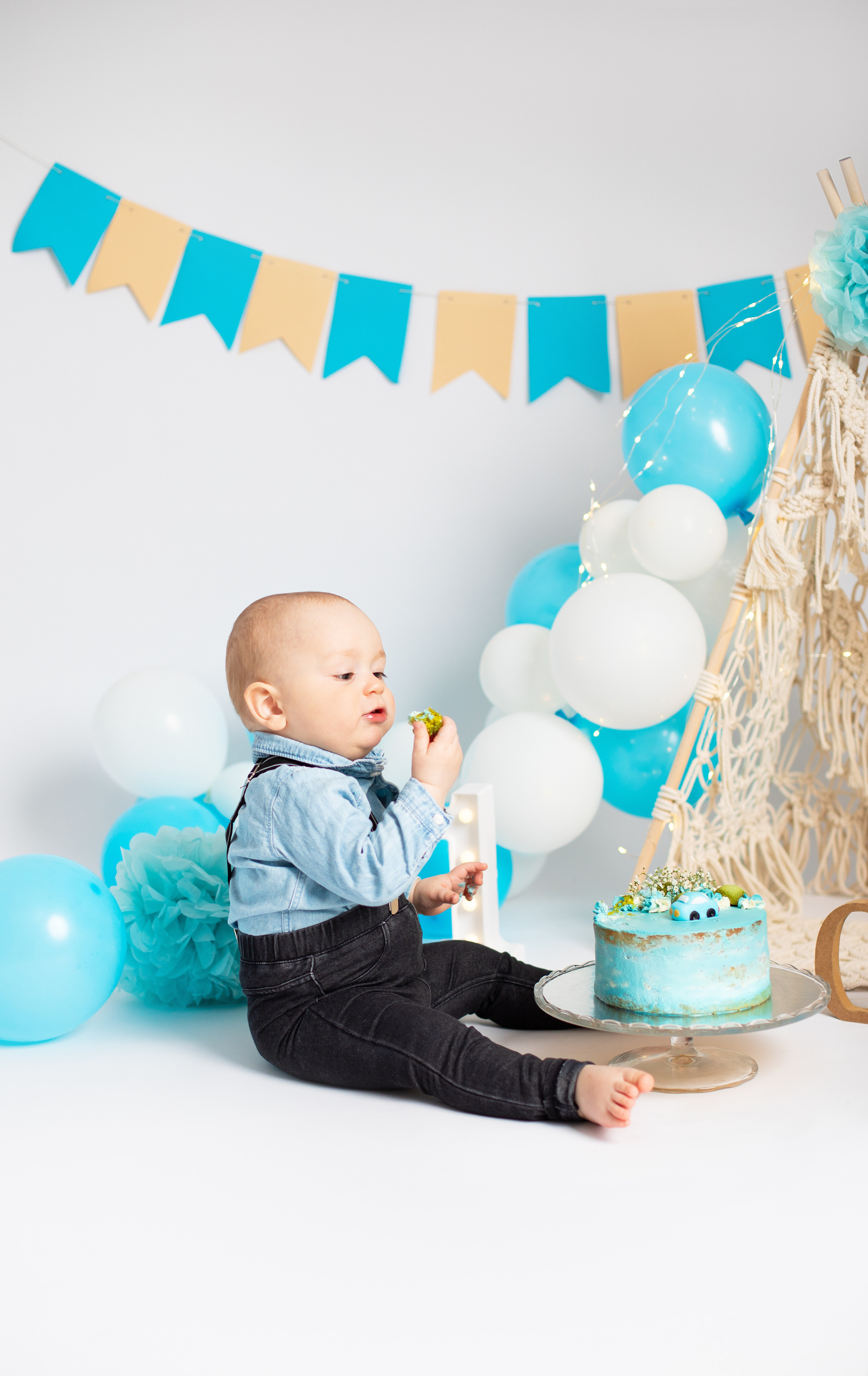 CAKE SMASH ja 1 V KUVAUKSET. Valokuvaaja Itä-Uudellamaalla Viktoria photography