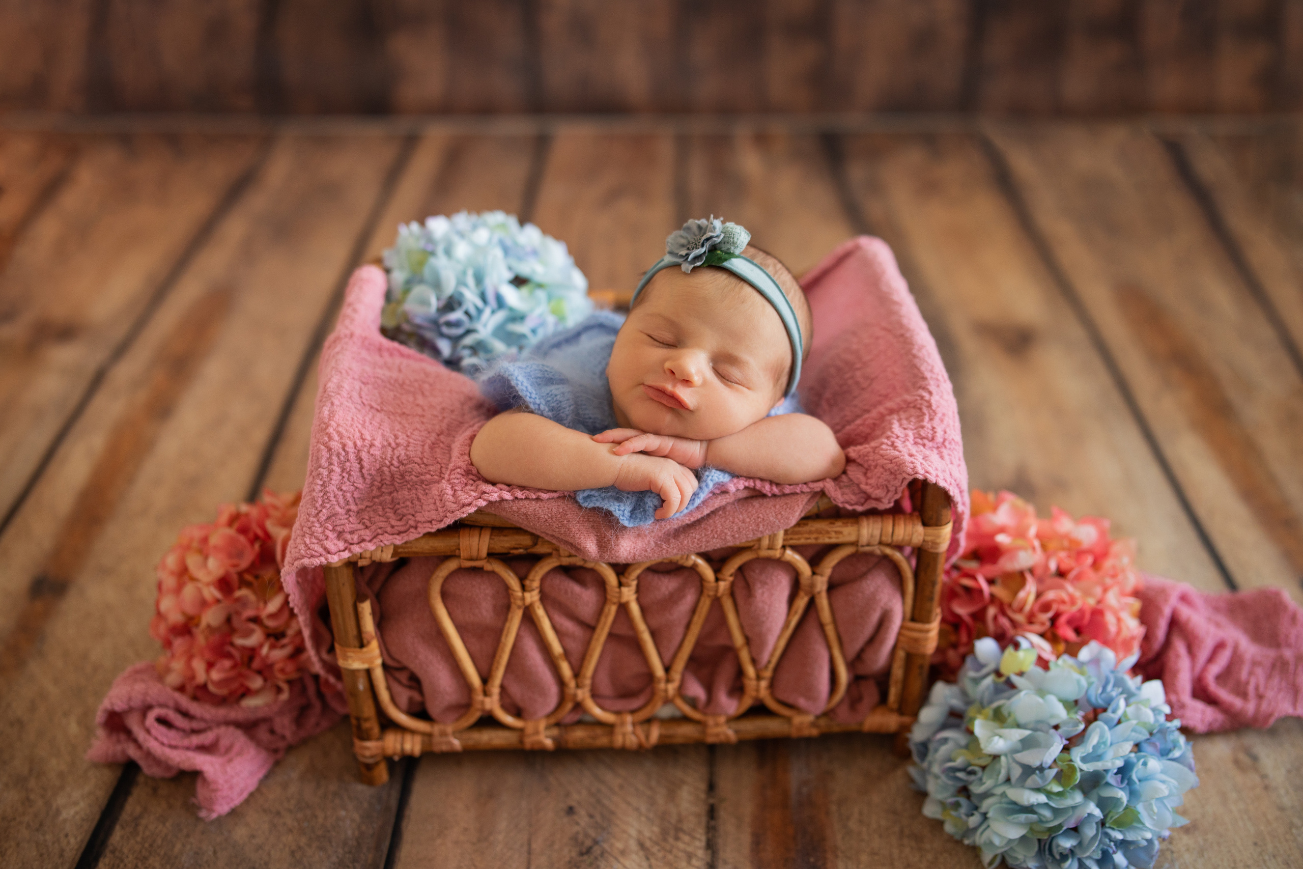 NEWBORN. Valokuvaaja Itä-Uudellamaalla Viktoria photography