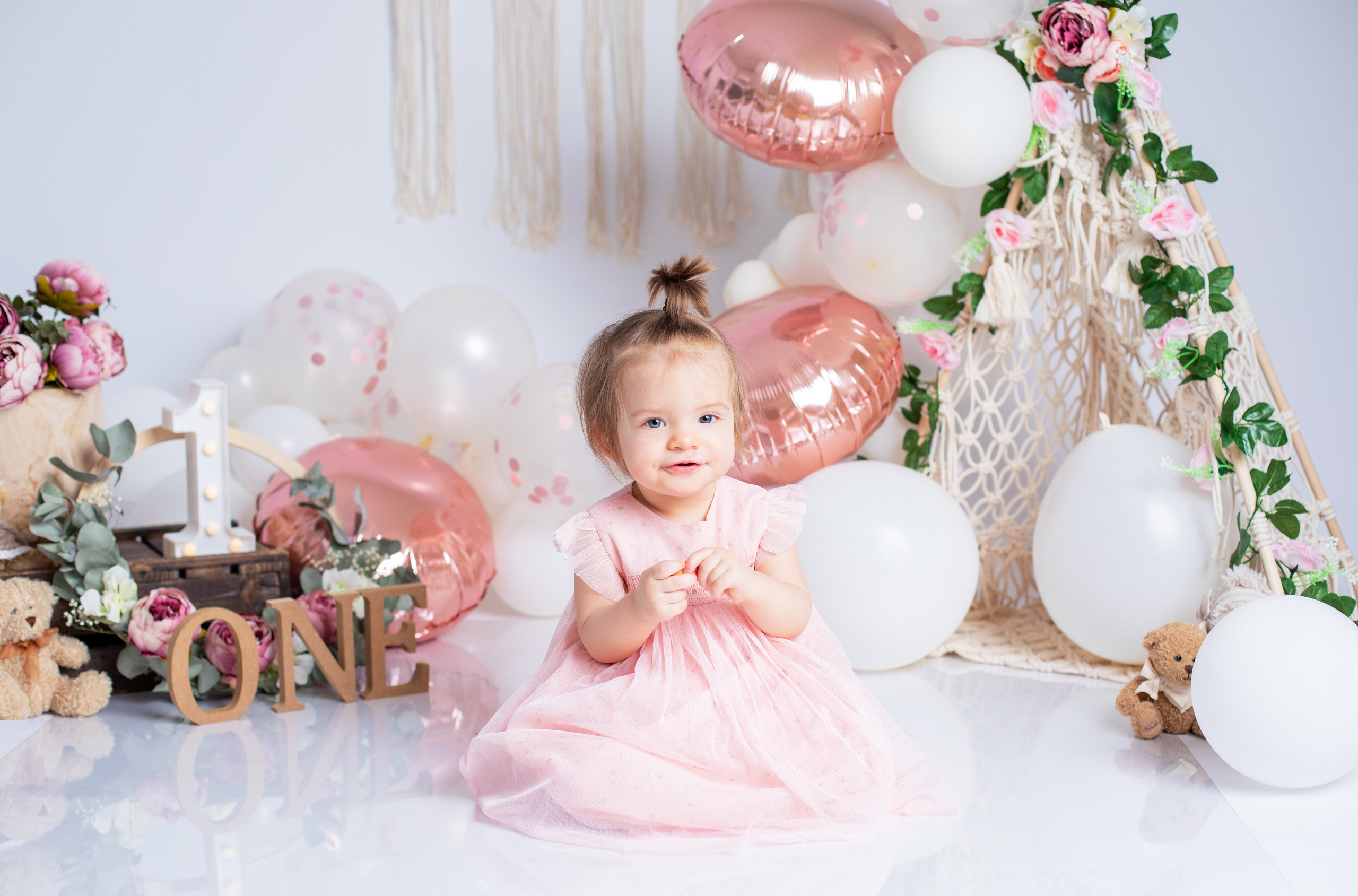 CAKE SMASH ja 1 V KUVAUKSET. Valokuvaaja Itä-Uudellamaalla Viktoria photography