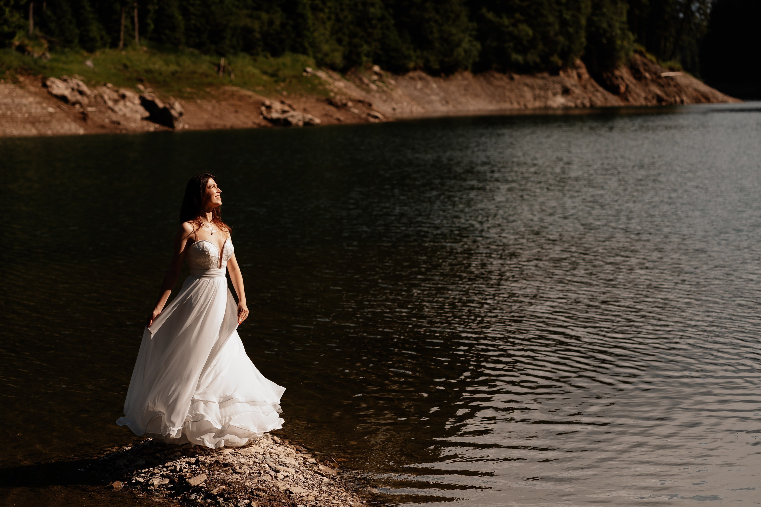 Trash the Dress la Lacul Bolboci  | Mihai Popa Fotograf. Fotograf Nuntă & Botez București - Mihai Popa | Dincolo de oameni, imortalizez emoții!