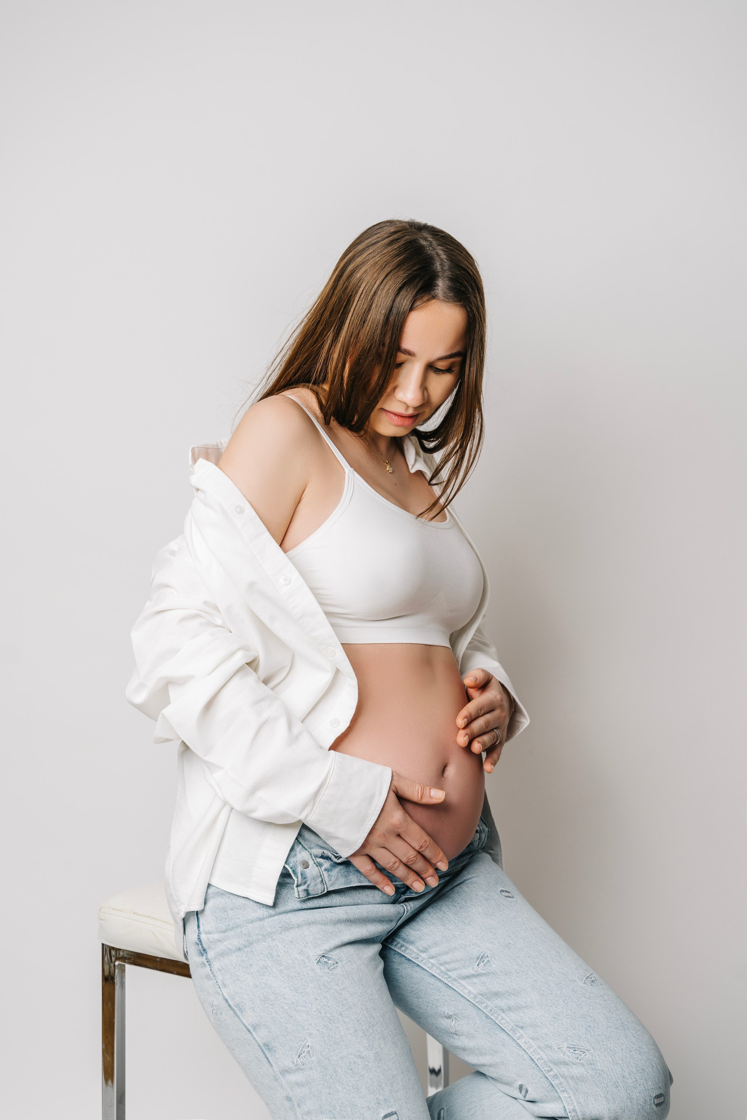 Pregnancy family photo shoot. Photographer in England Ekaterina Romanova