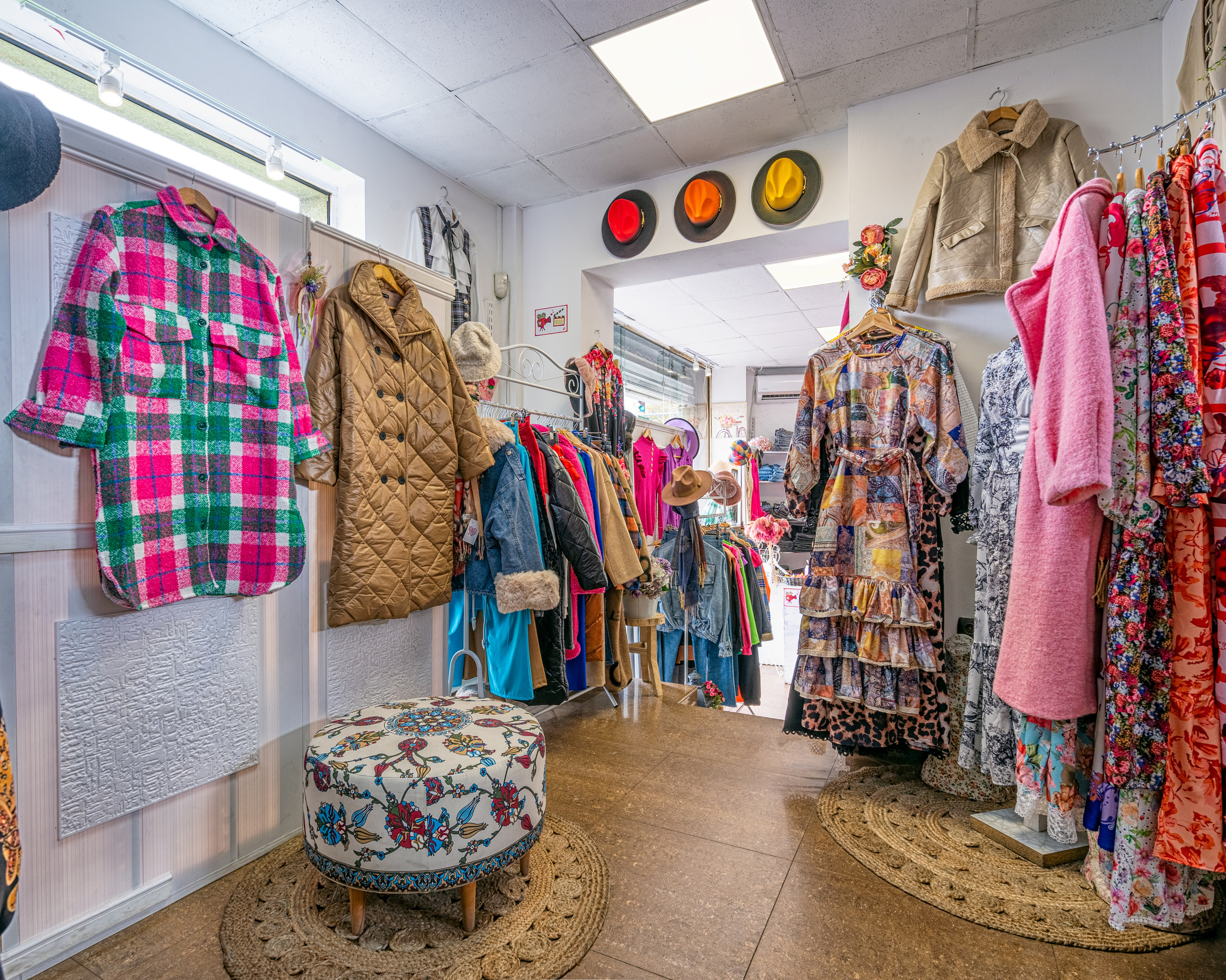 Магазин FASHION HOUSE. Професионален фотограф в Пловдив и областта