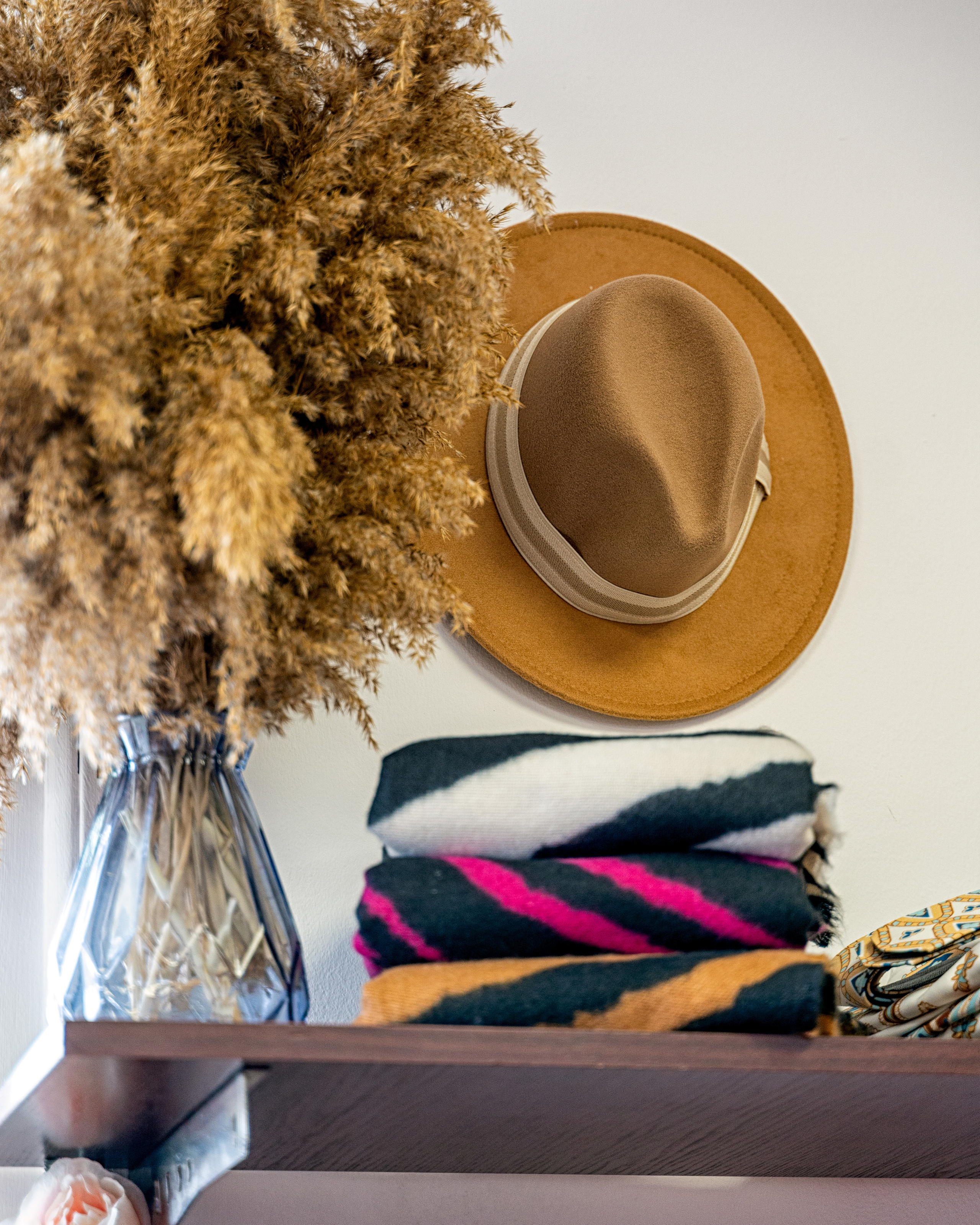 Магазин FASHION HOUSE. Професионален фотограф в Пловдив и областта