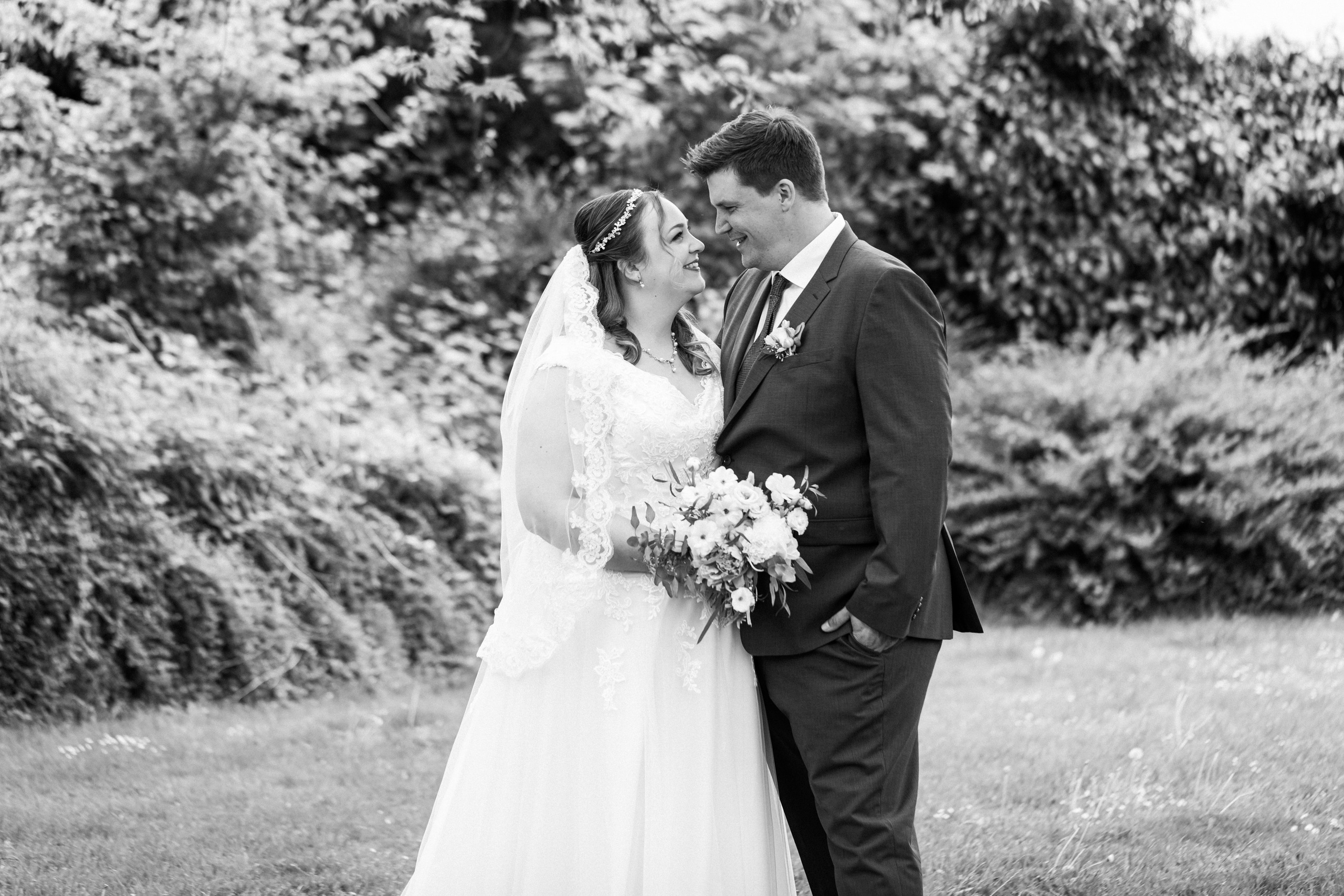 Kirchliche Trauung in Oerlinghausen. Hochzeitfotograf in Bielefeld