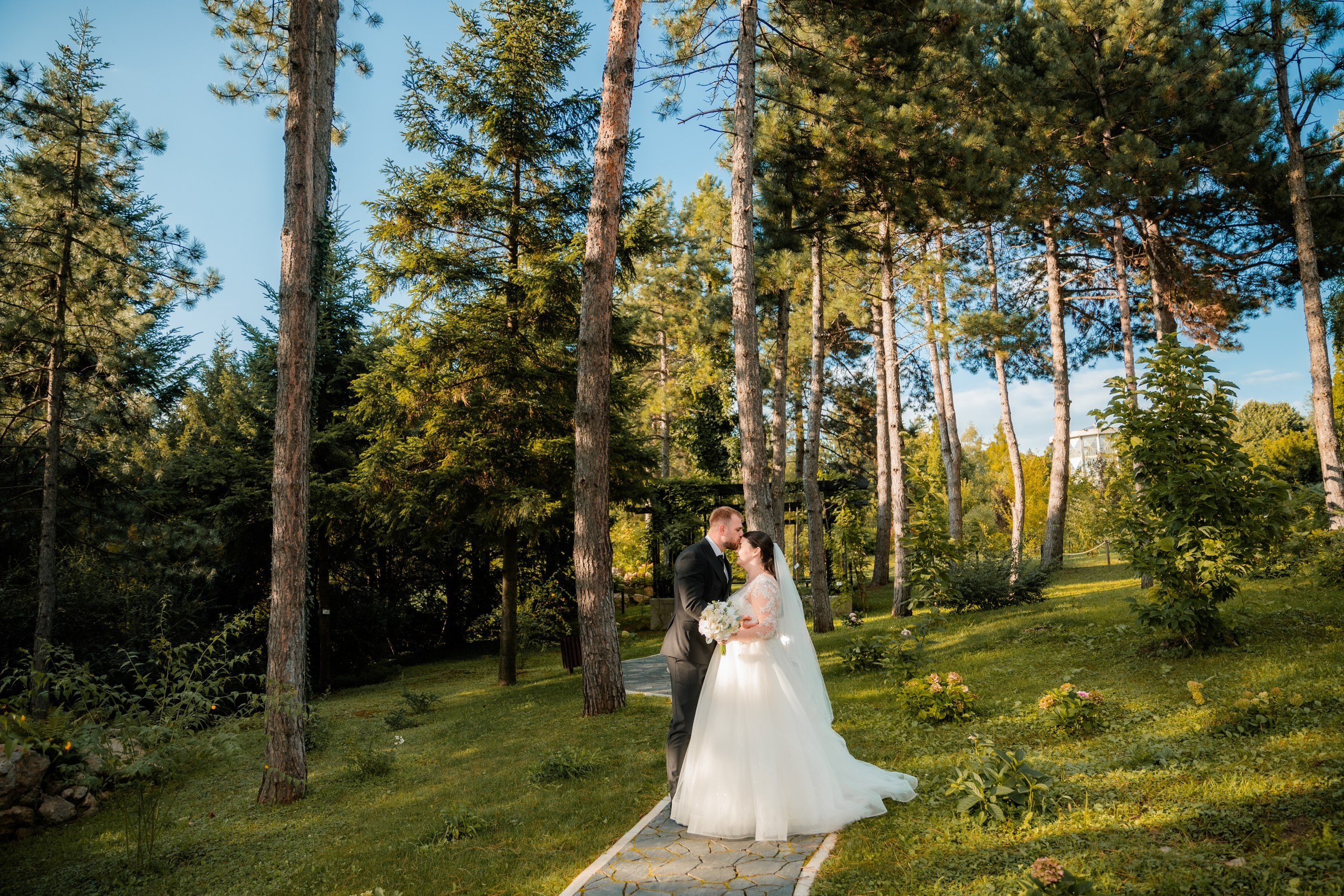 servicii foto. servicii foto Botoșani. servicii foto video Botoșani. fotograf nunta. fotograf evenimente. fotograf nunta Botoșani. Alin chirila. Alin chirila fotograf. Alinofotostudio.- Mire și mireasă – Sergiu & Liliana – ziua nunții, 2024  - Emoții în ziua nunții – Sergiu și Liliana  - Dansul mirilor – fotografie artistică nuntă 2024  - Sedinta foto romantică în natură – Sergiu & Liliana  - Rochia de mireasă și detalii de nuntă elegante