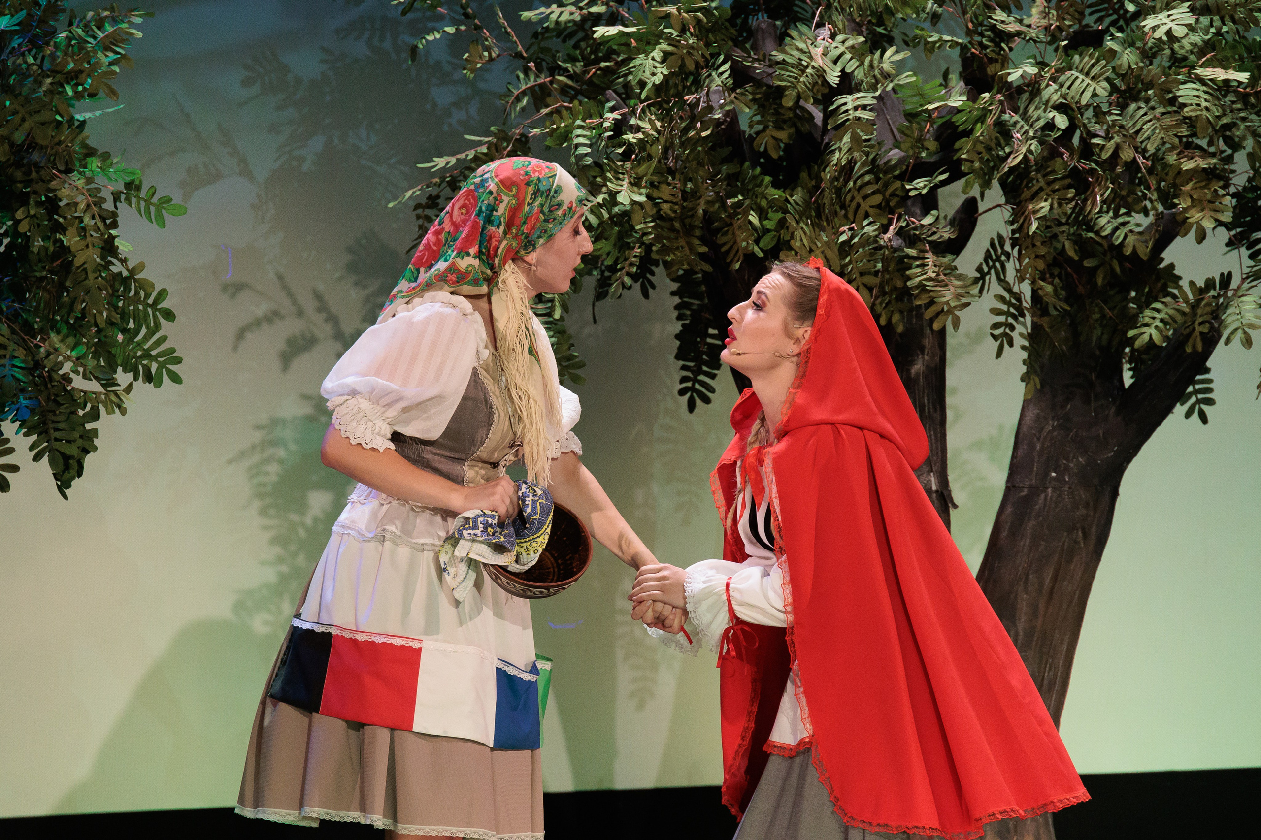 Povestea Scufita Rosie. Clounella. ✔️ Servicii foto si video in Chisinau Moldova - Cinematic.md