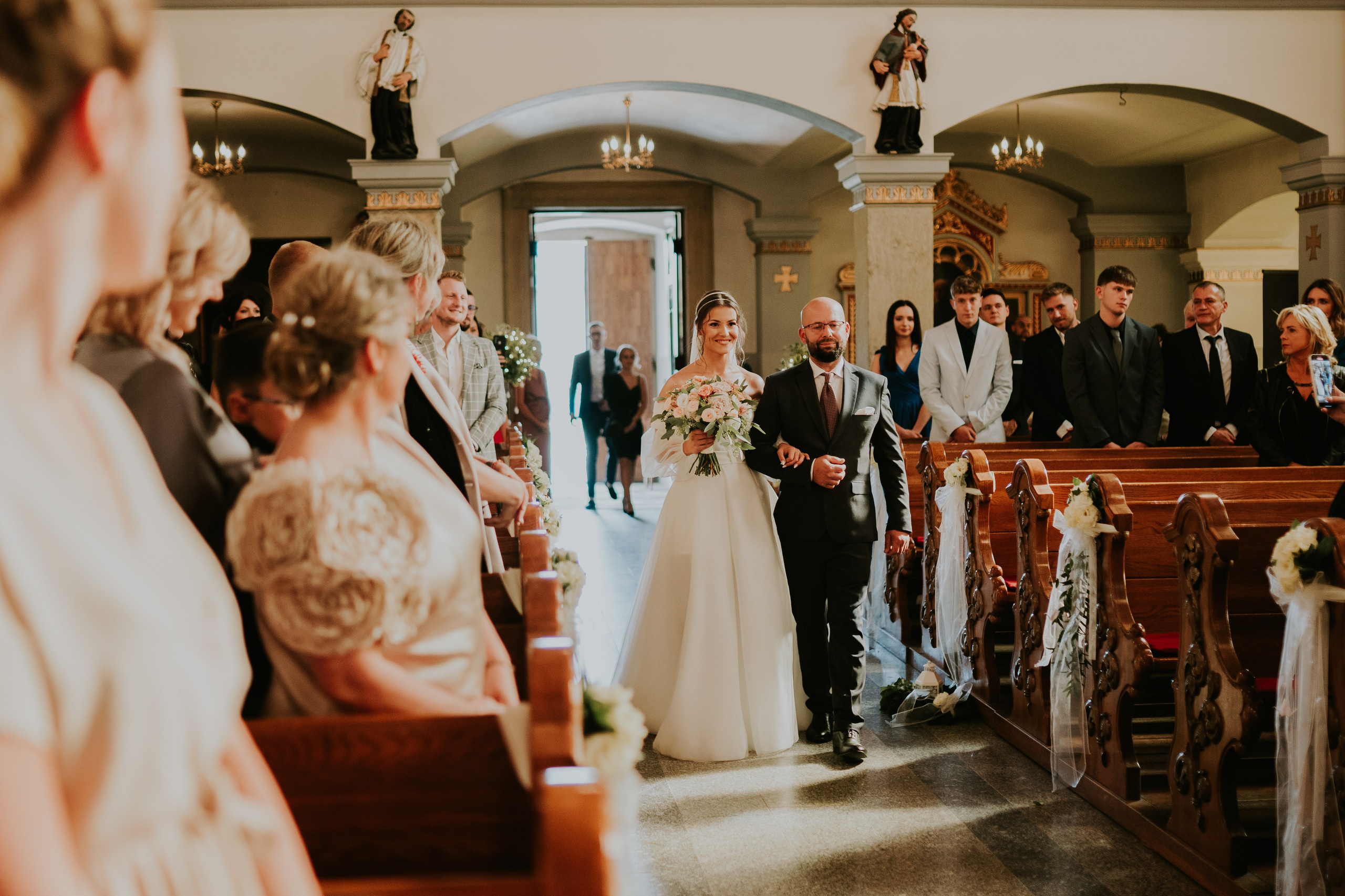 Sala Koralowa w Jaworzu: Opowieść o ślubie Nikoli i Kacpra. Karkowskafoto - fotografia miłości