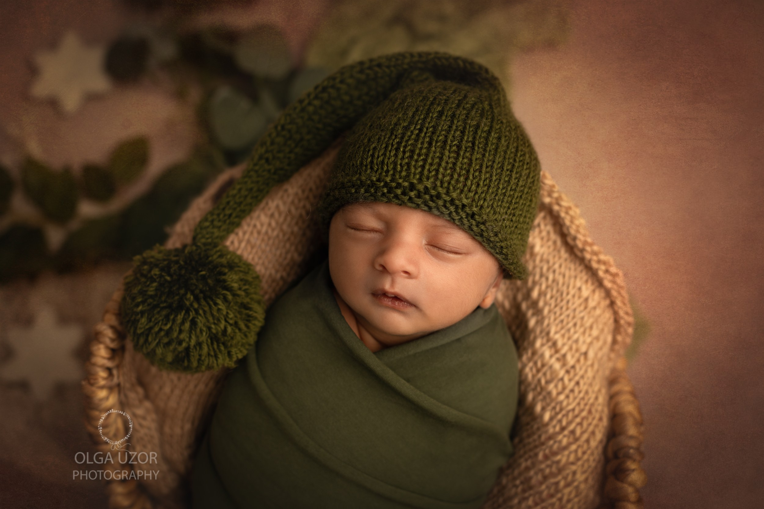 Newborn photo session Stevenage, Hertfordshire. Photographer. Stevenage, Hertfordshire family, maternity and newborn photographer