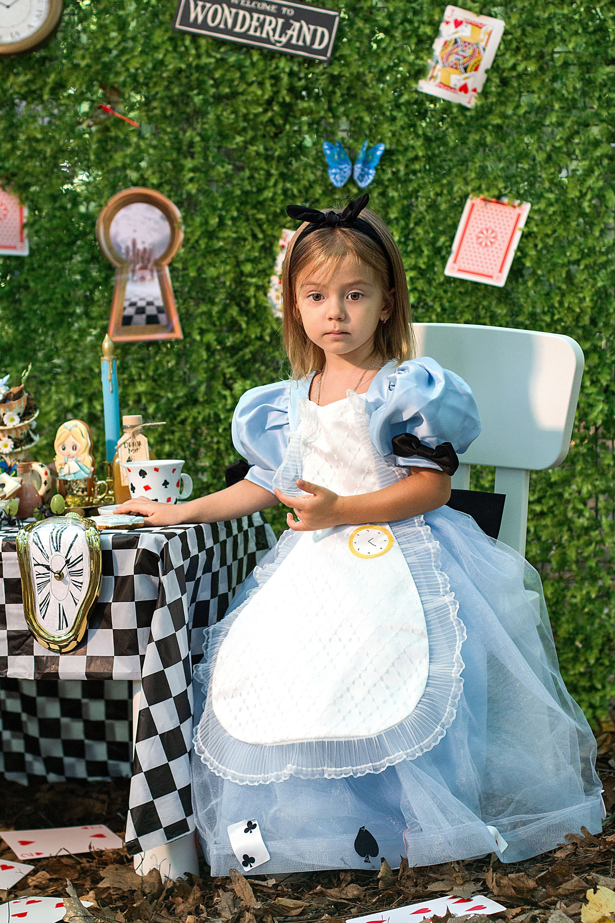 Алиса в стране чудес. Детский и семейный фотограф в г. Бельцы