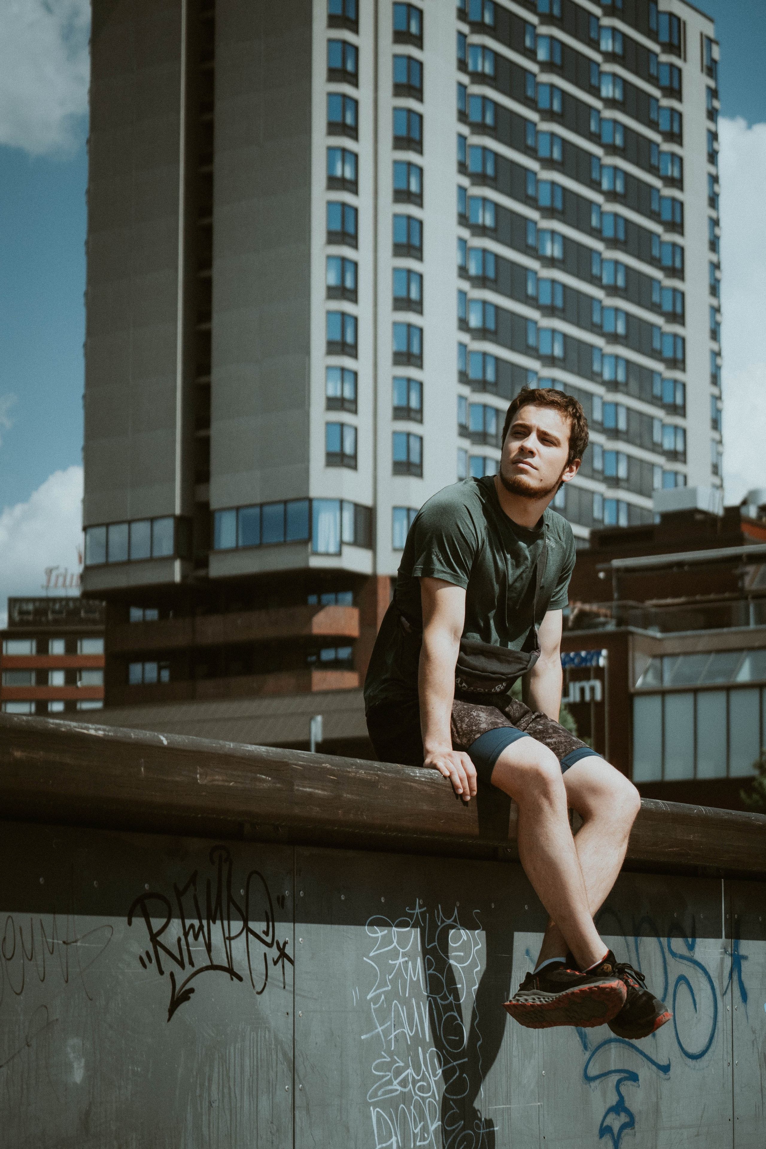 Hääkuvaus Kuopiossa Valmistujaiskuvaus  Ristiäiskuvaus Valokuvaaja. VEKE MEDIA