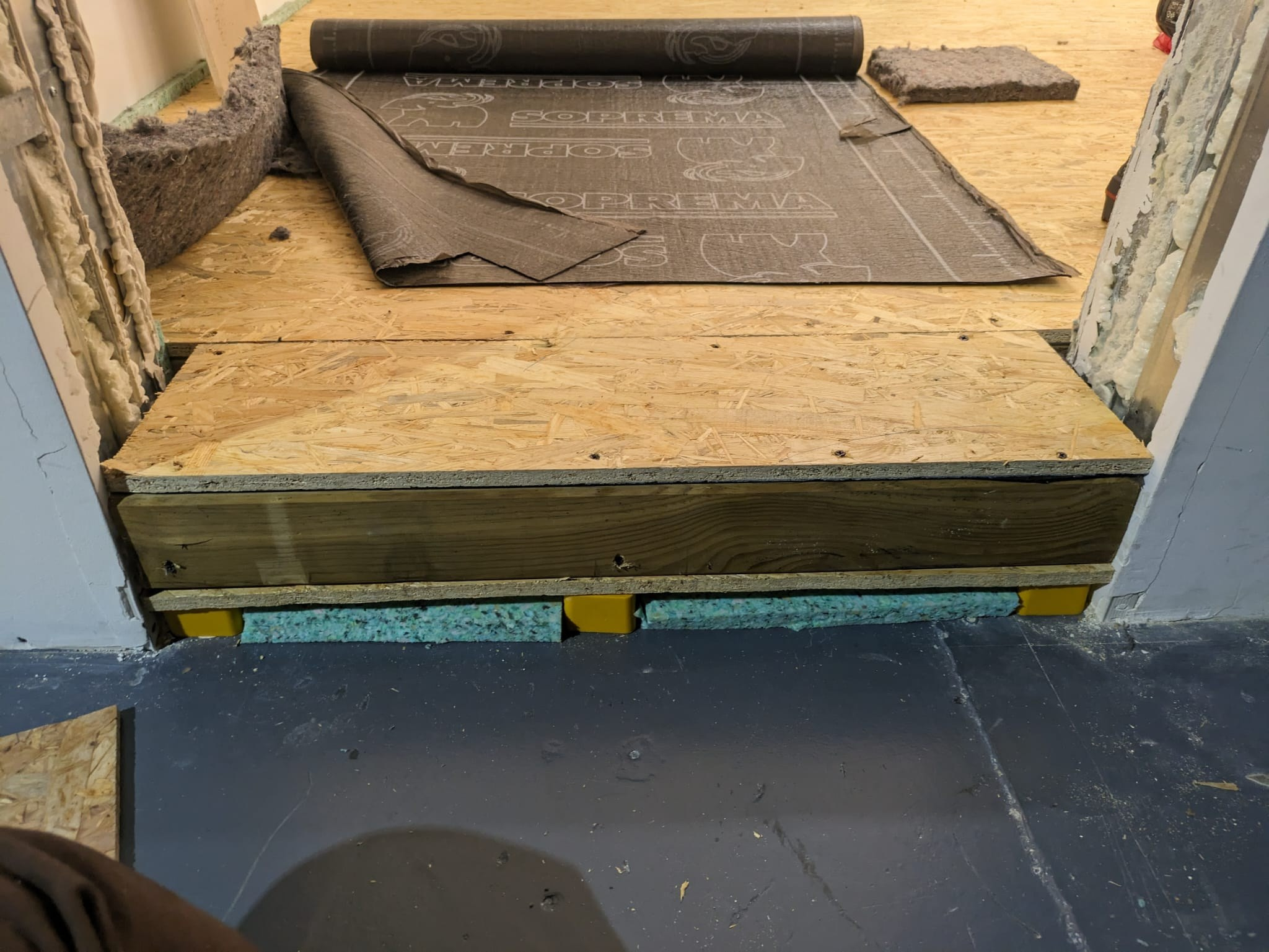 Proyectos. Reformas integrales de pisos, baños y cocinas con aislamiento acústico en Barcelona | B22 Reforma