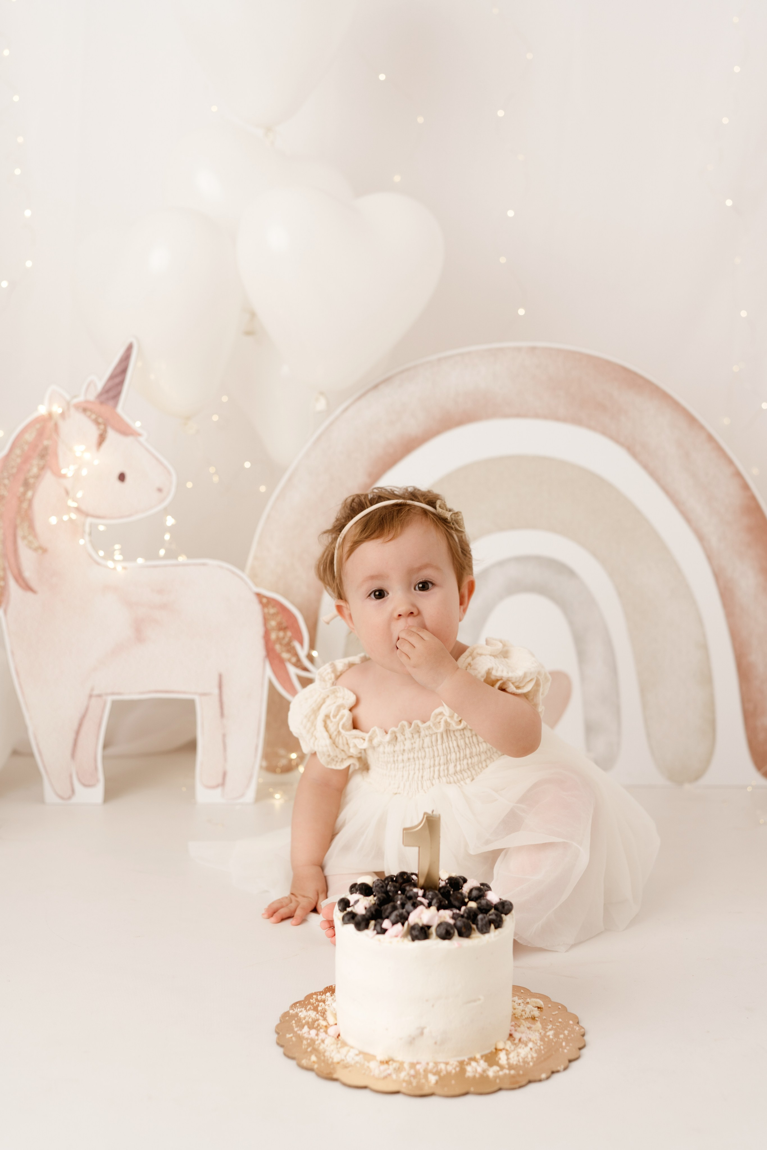 Sesja roczkowa Alicji. Fotograf Łódź - sesja ciążowa, noworodkowa, dziecięca. Studio w Łodzi