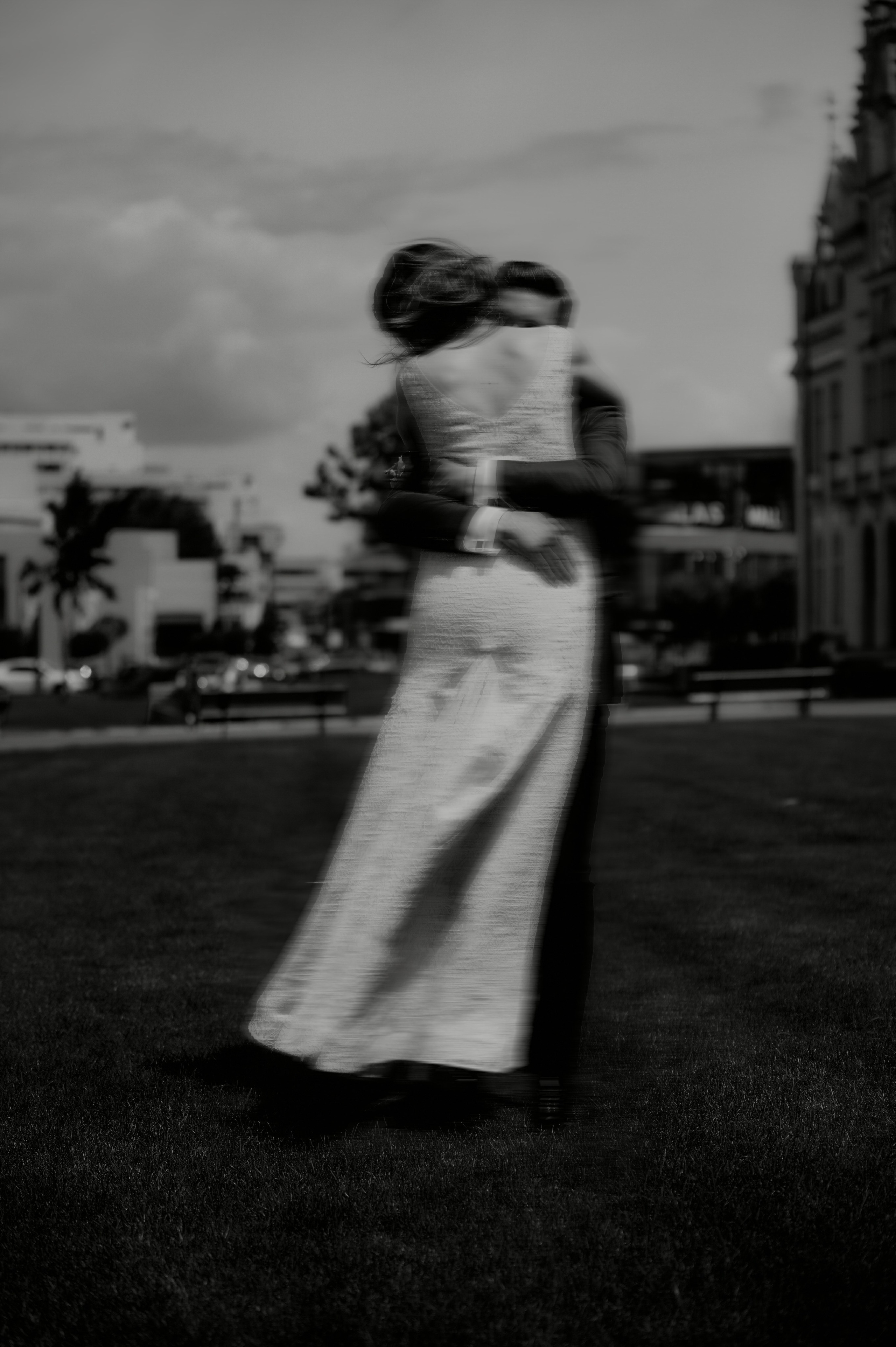 Fotograf profesionist de nuntă. Cu o abordare creativă și tehnici unice, spunem povestea voastră prin imagini pline de iubire și naturalețe. Descoperă arta fotografiei de nuntă . Fotograf Iasi, fotograf de nunta Suceava. Fotografii de nuntă. Pachet fotografii de nuntă. Fotograf Iasi, fotograf Suceava, fotograf Botosani, fotograf Romania. Servicii foto nuntă. Servicii foto-video.