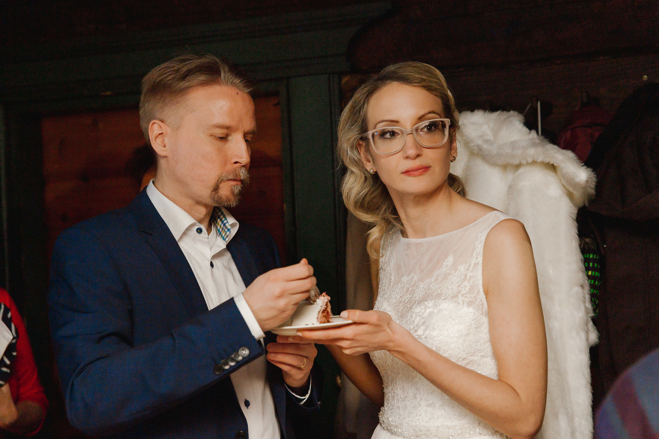 Sandra&Juhani, hääkuvaaja Nuuksio, Green window