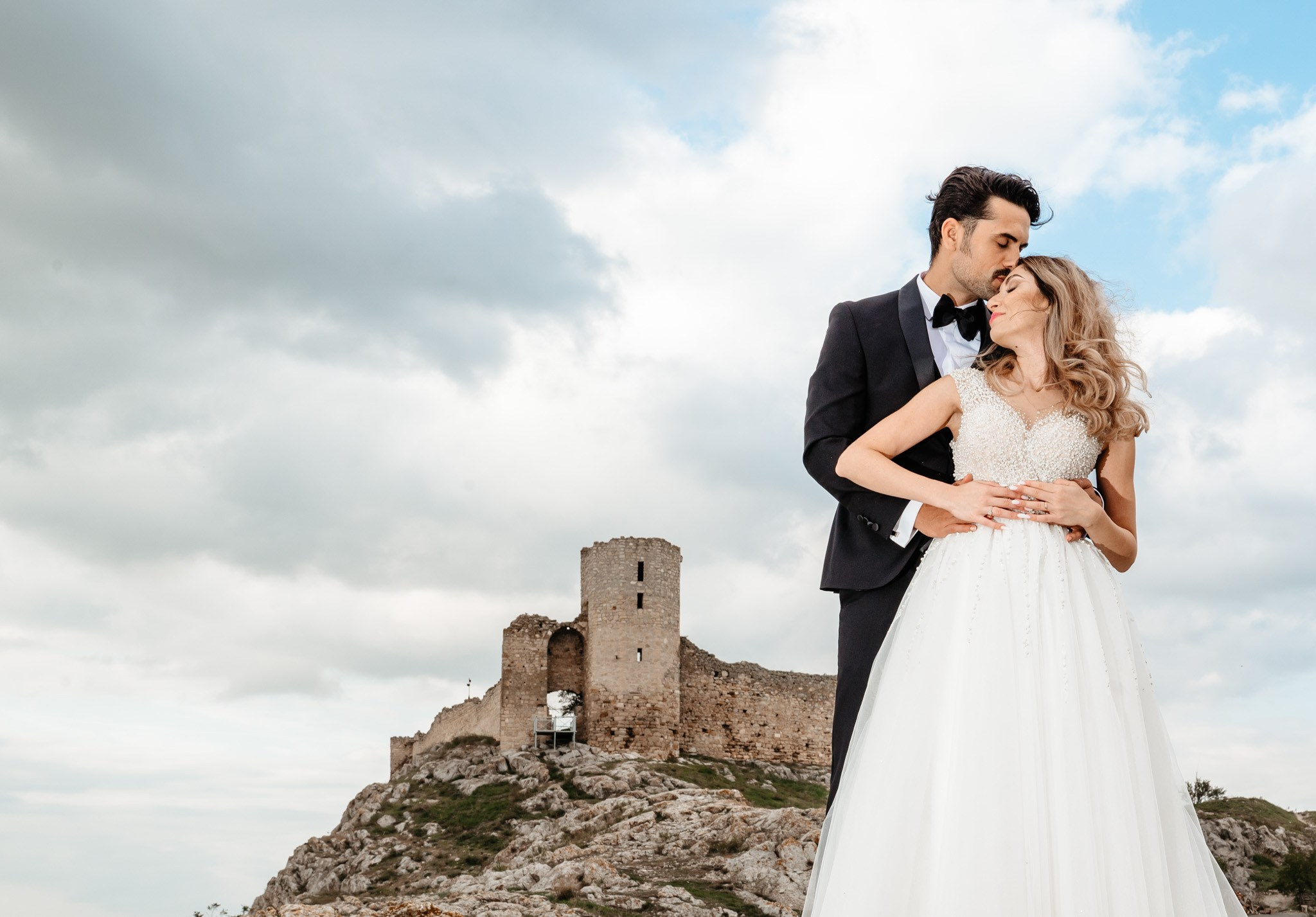 Alexandra & Robert. Www.besttalesstudio.com