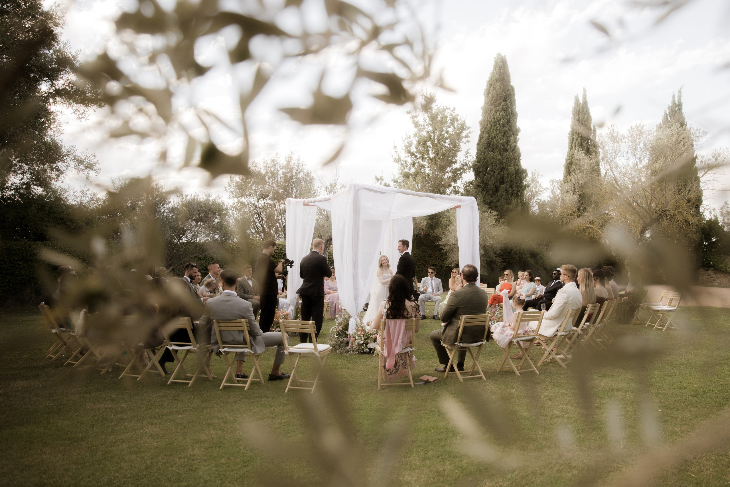 PJ & Yonna. Hotel Castell d’Emporda. Paola wedding photographer / videographer in Barcelona