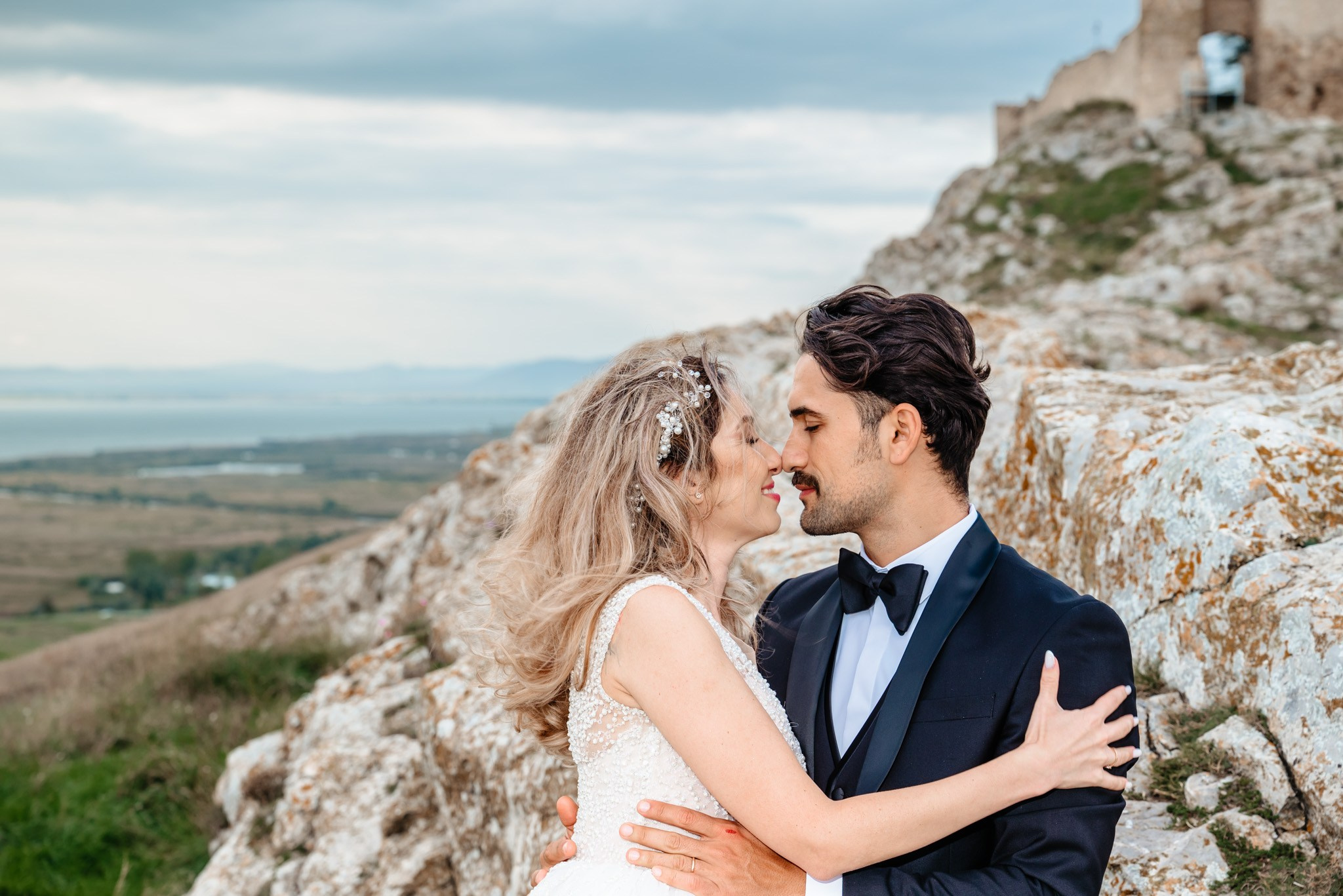 Alexandra & Robert. Www.besttalesstudio.com