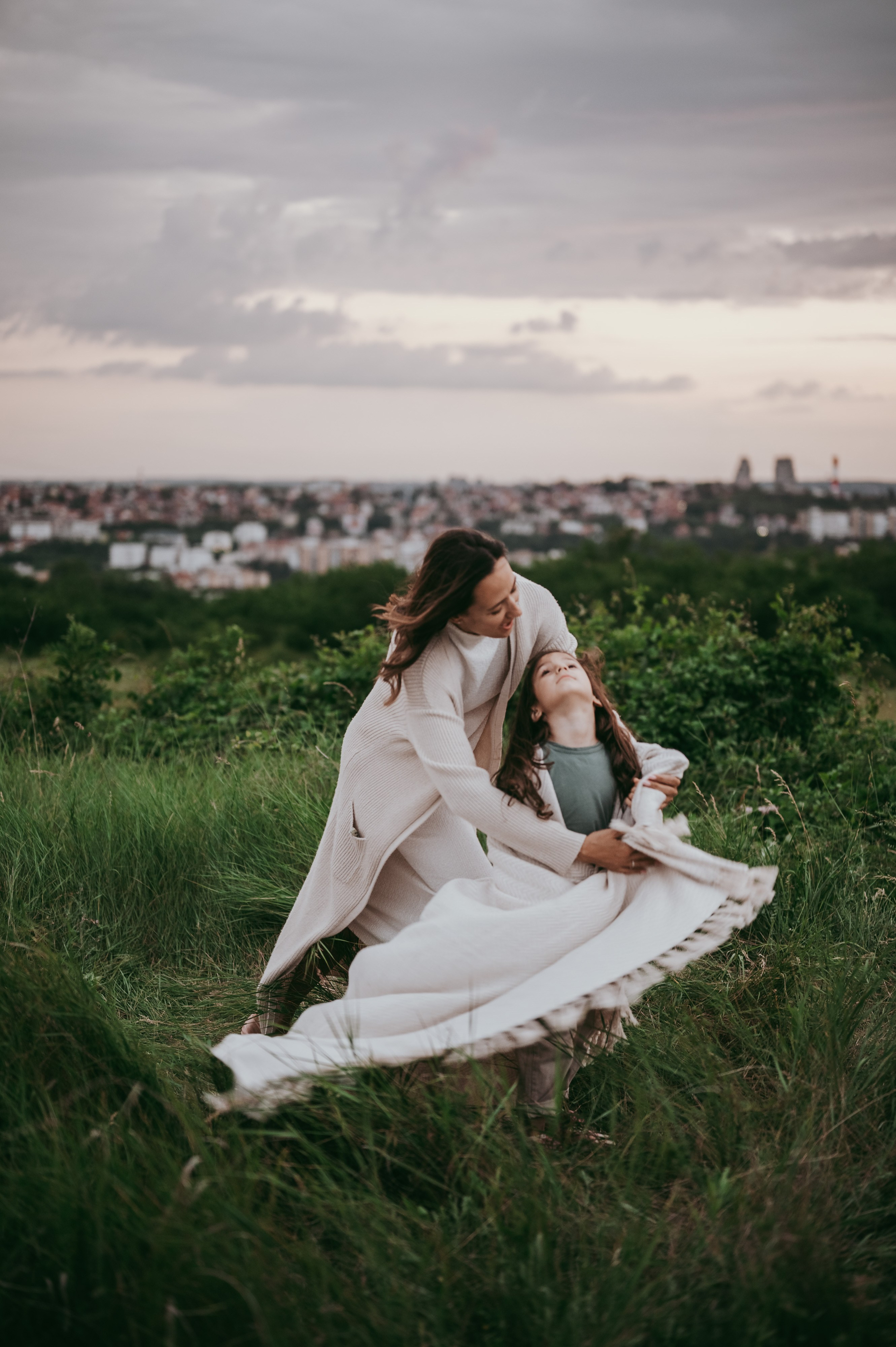Bojana i Srna / mammy and me photosession. Deciji i porodicni fotograf u Beogradu Oksana Skendzic