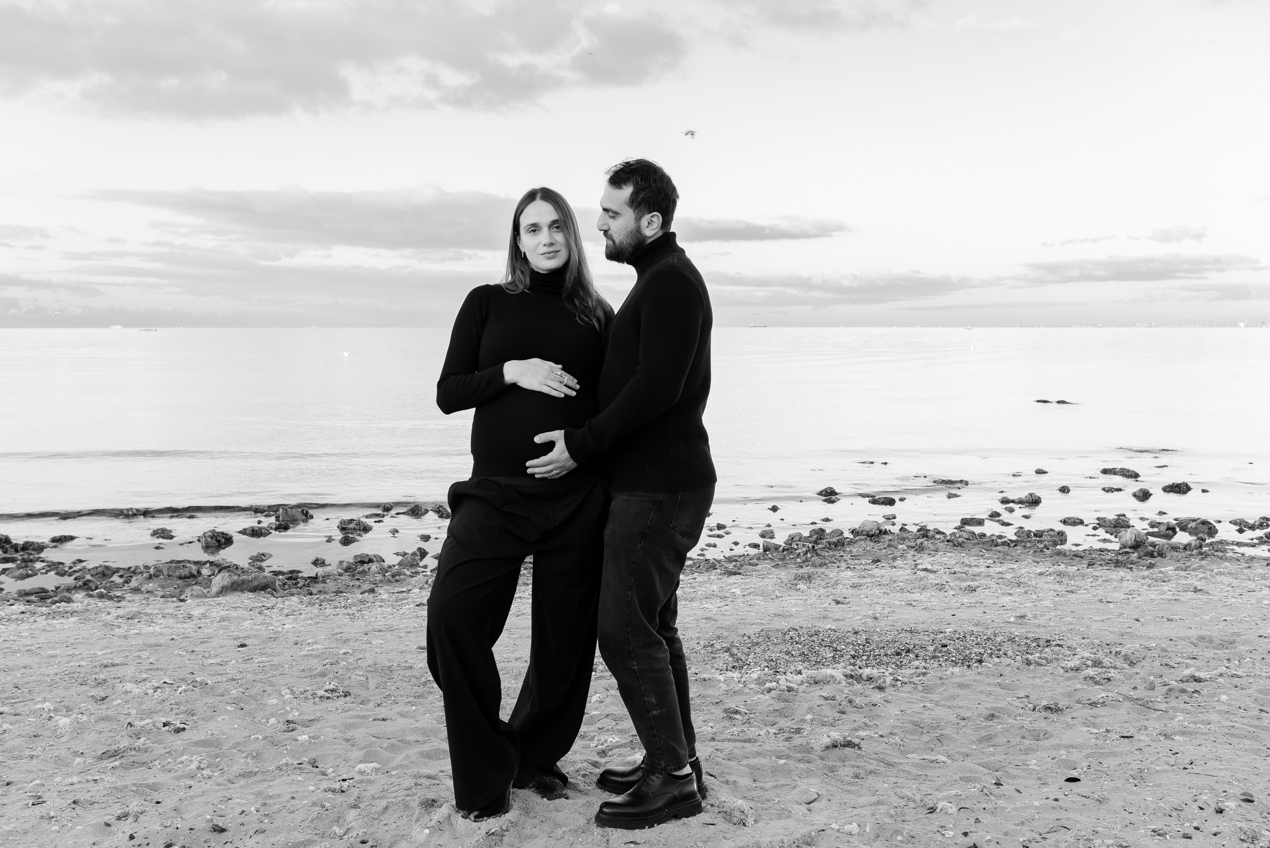 Luxury pregnancy photo shoot in Istanbul. MARIA VALUEVA Photographer in Nice, Cannes, Monaco, France, Europe, Istanbul, Turkey