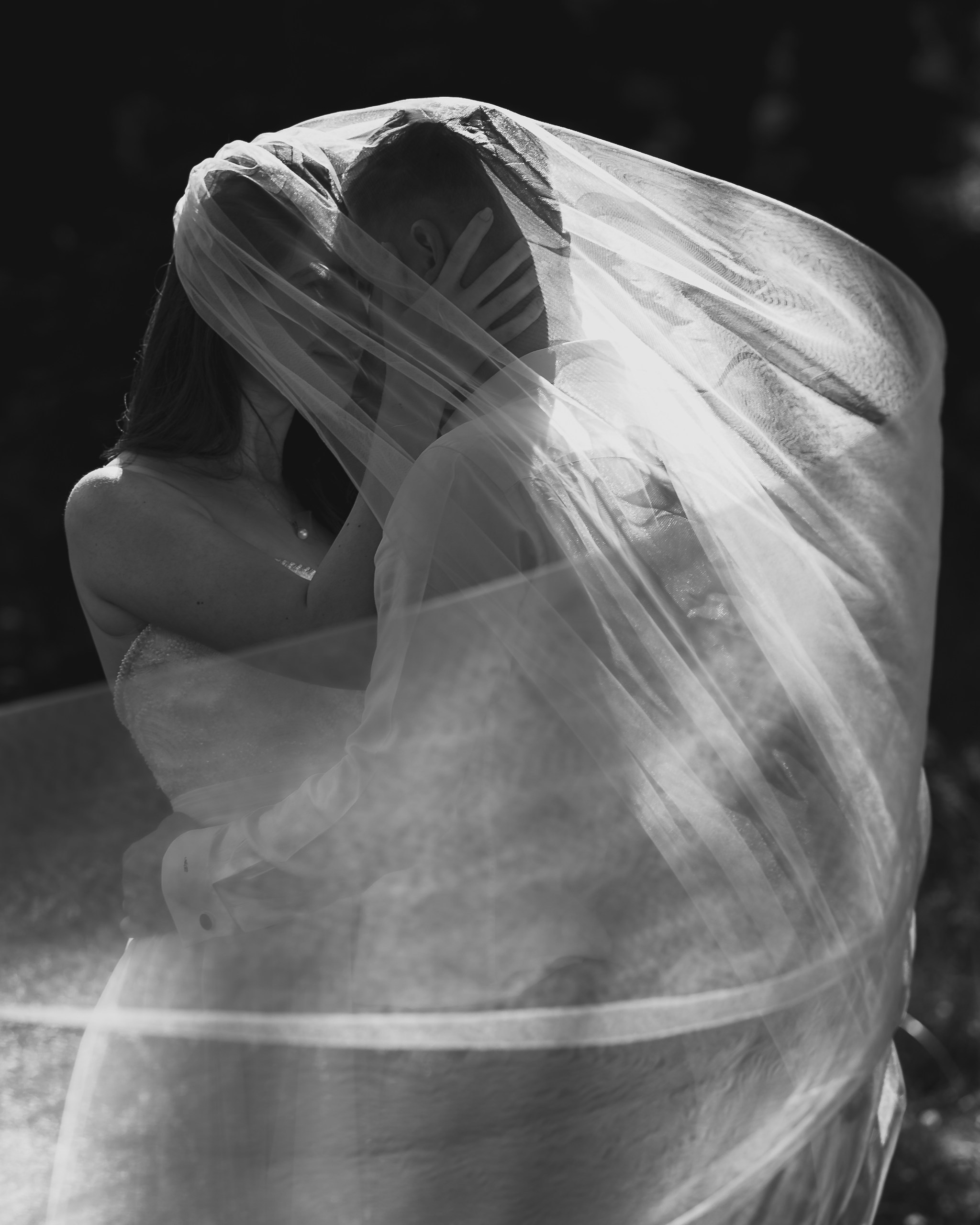 Trash the Dress la Lacul Bolboci  | Mihai Popa Fotograf. Fotograf Nuntă & Botez București - Mihai Popa | Dincolo de oameni, imortalizez emoții!