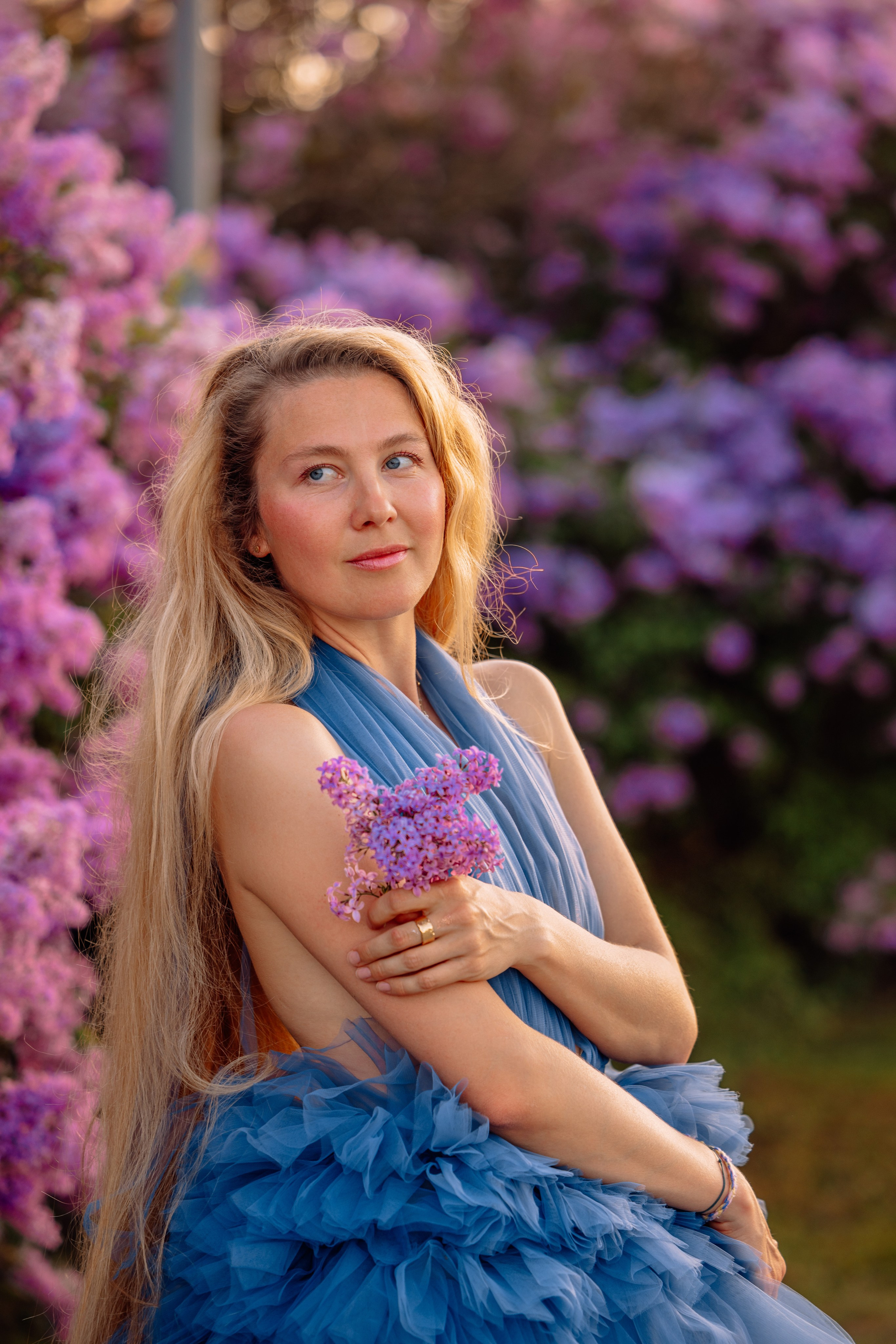 Wenn der Flieder beim Schloss Nymphenburg blüht. Hochzeitsfotograf München Taufe Familienfotograf Tanja Mauke