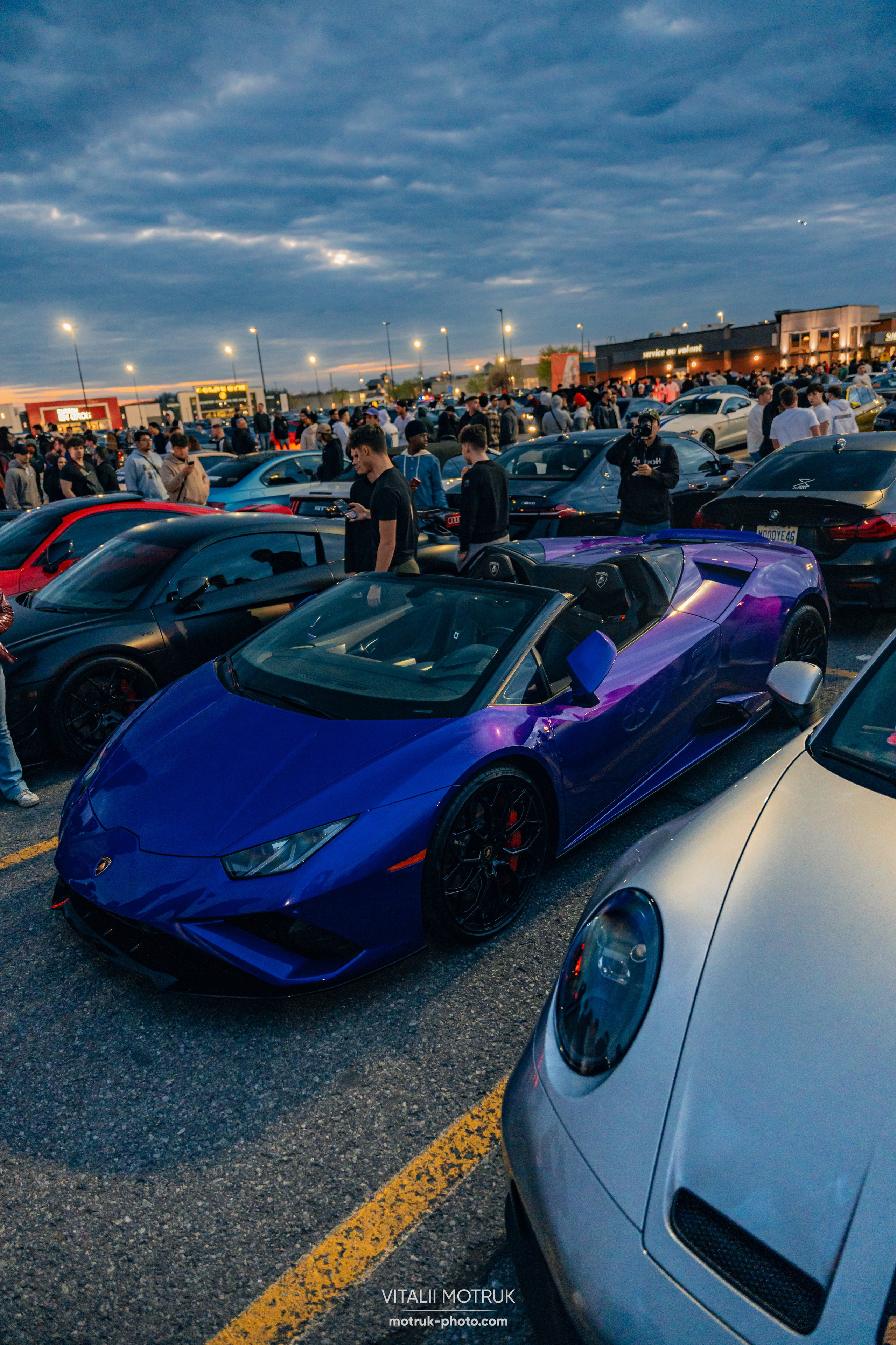 Car meet: 514 bimmers. Photographe de voitures à Paris — Vitalii Motruk