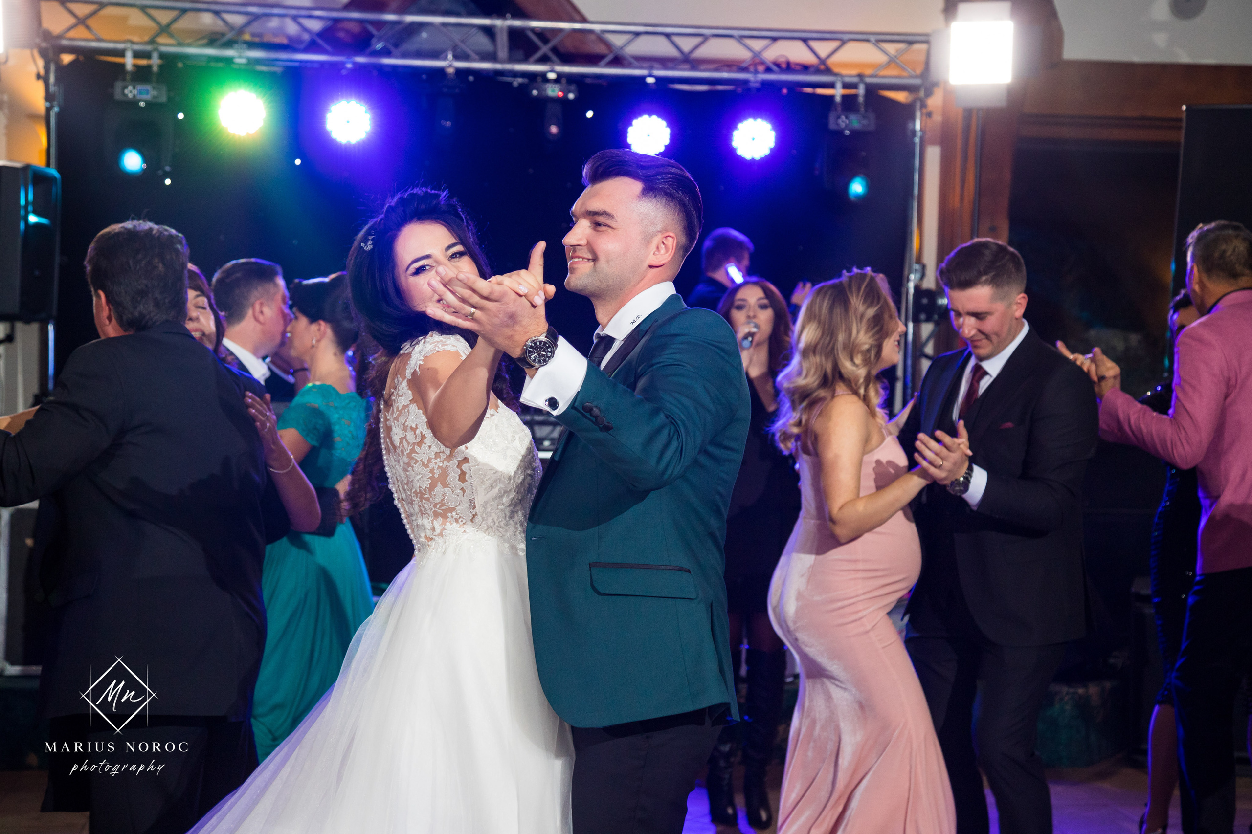 Elena & Petrisor | Hotel Restaurant La Castel Iasi