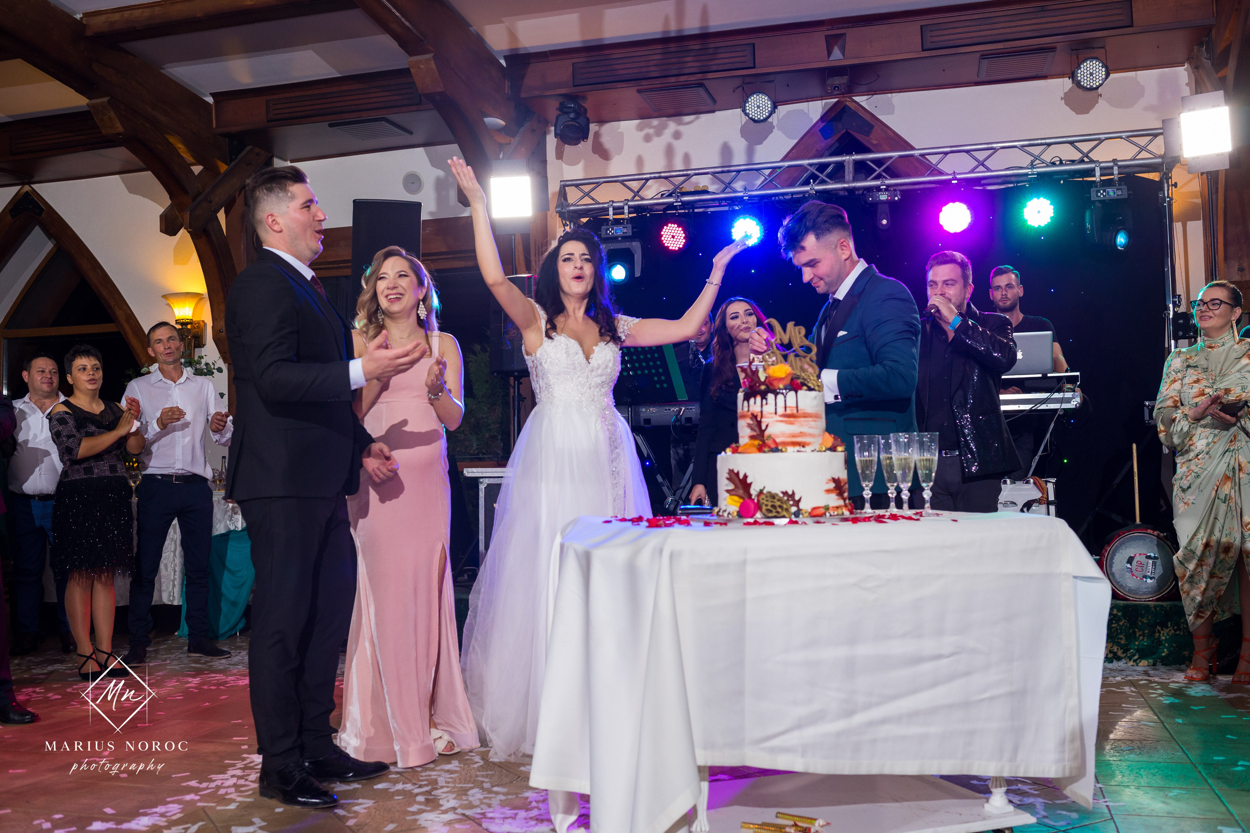 Elena & Petrisor | Hotel Restaurant La Castel Iasi