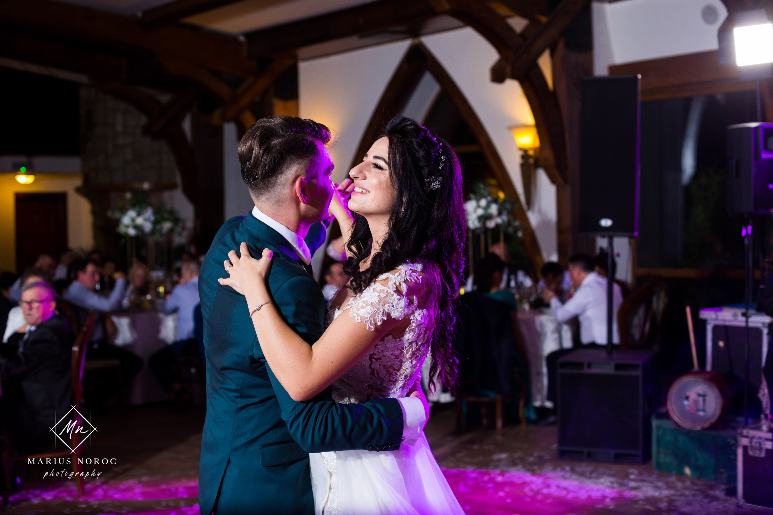 Elena & Petrisor | Hotel Restaurant La Castel Iasi