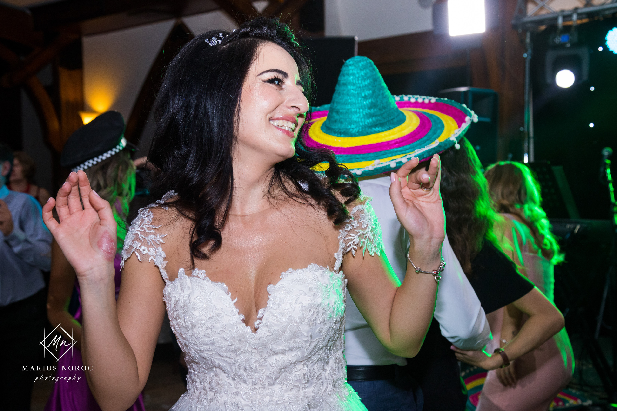 Elena & Petrisor | Hotel Restaurant La Castel Iasi