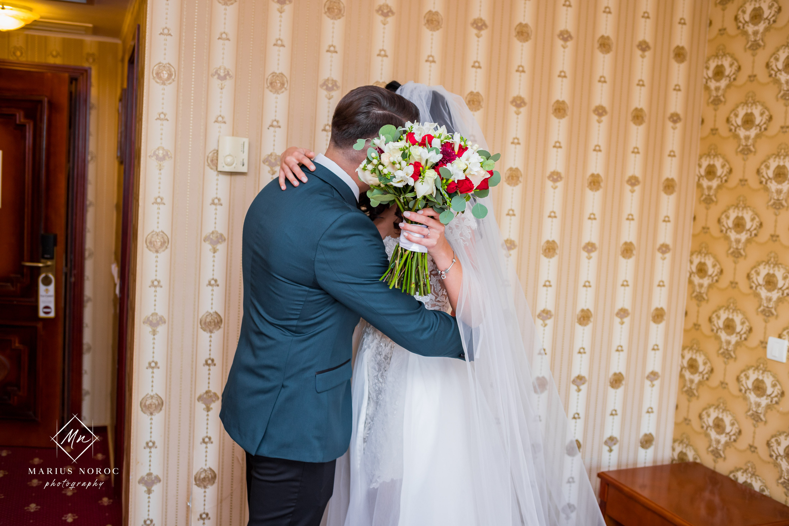 Elena & Petrisor | Hotel Restaurant La Castel Iasi