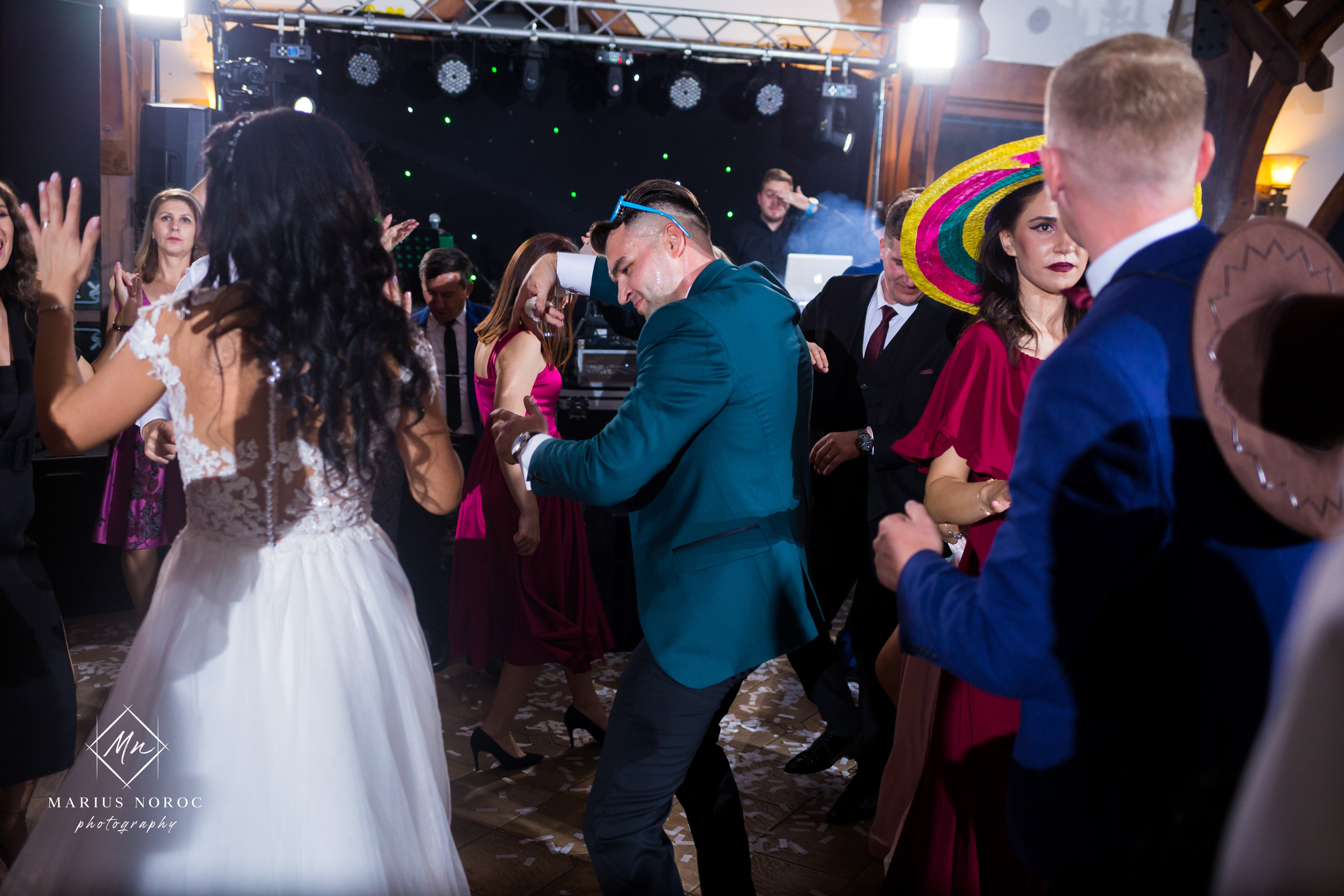 Elena & Petrisor | Hotel Restaurant La Castel Iasi