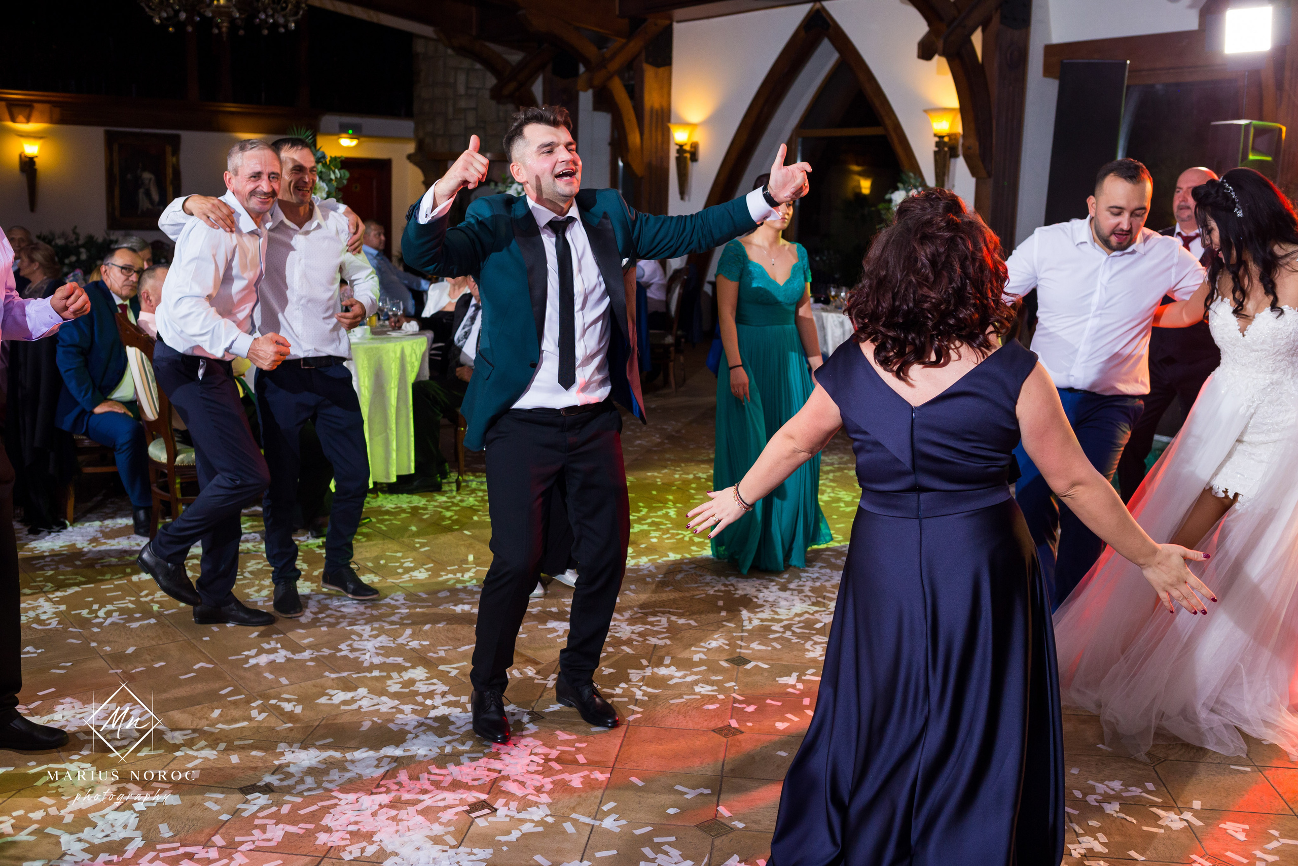 Elena & Petrisor | Hotel Restaurant La Castel Iasi