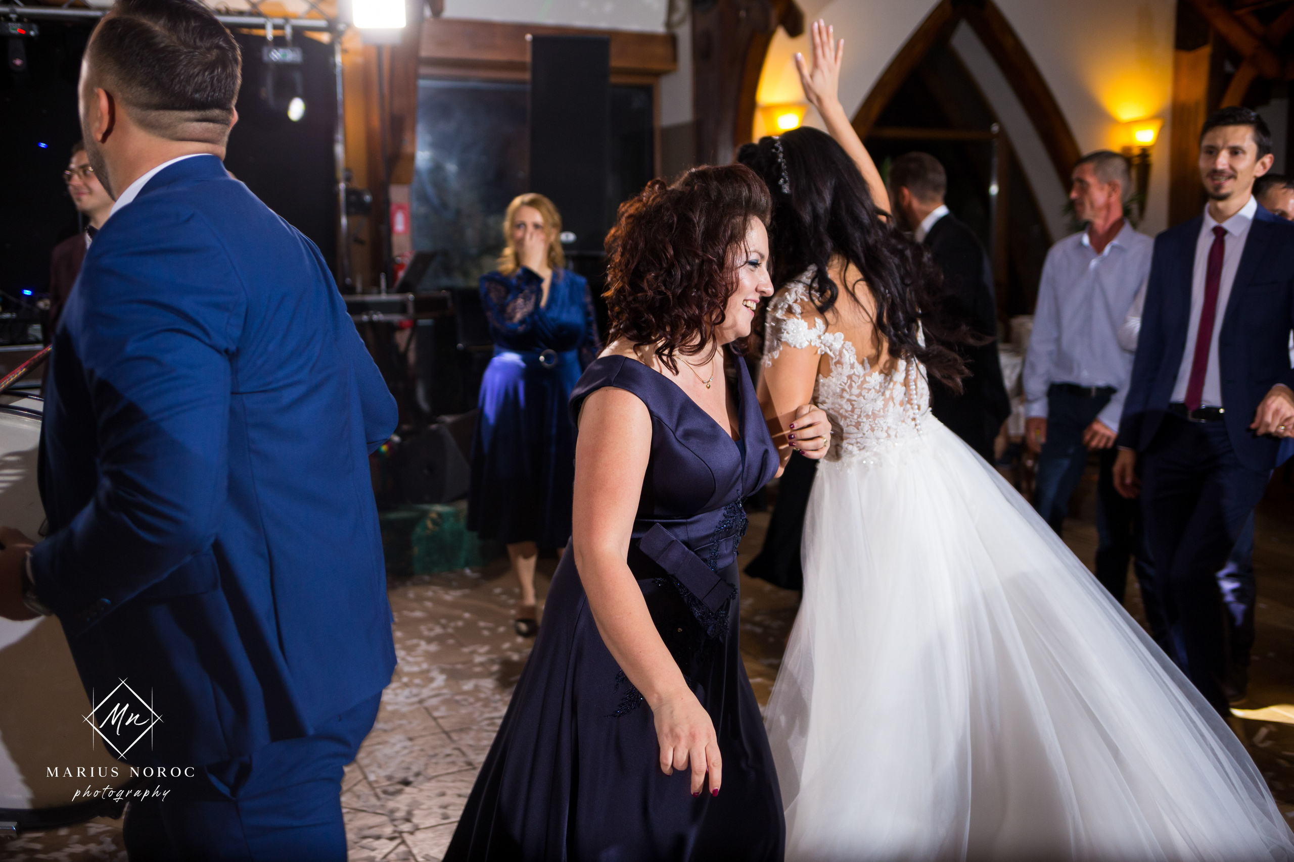 Elena & Petrisor | Hotel Restaurant La Castel Iasi