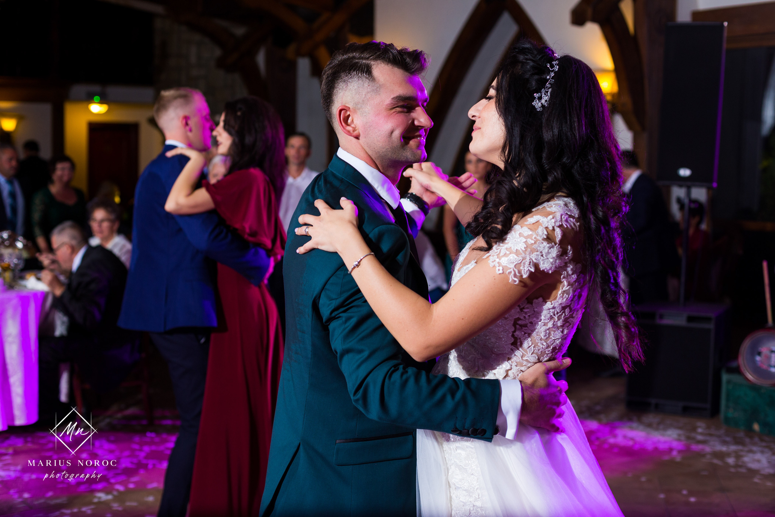 Elena & Petrisor | Hotel Restaurant La Castel Iasi