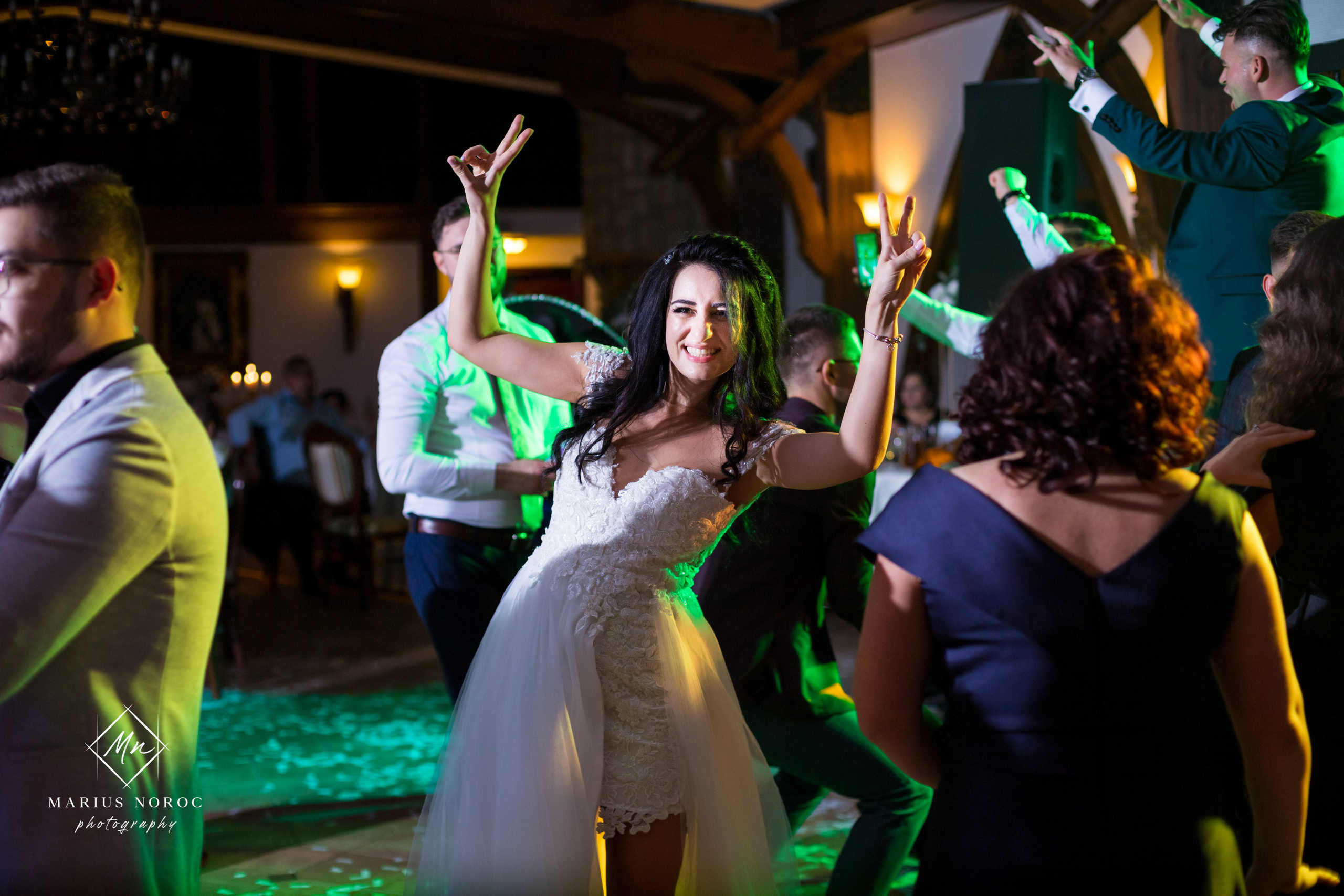 Elena & Petrisor | Hotel Restaurant La Castel Iasi