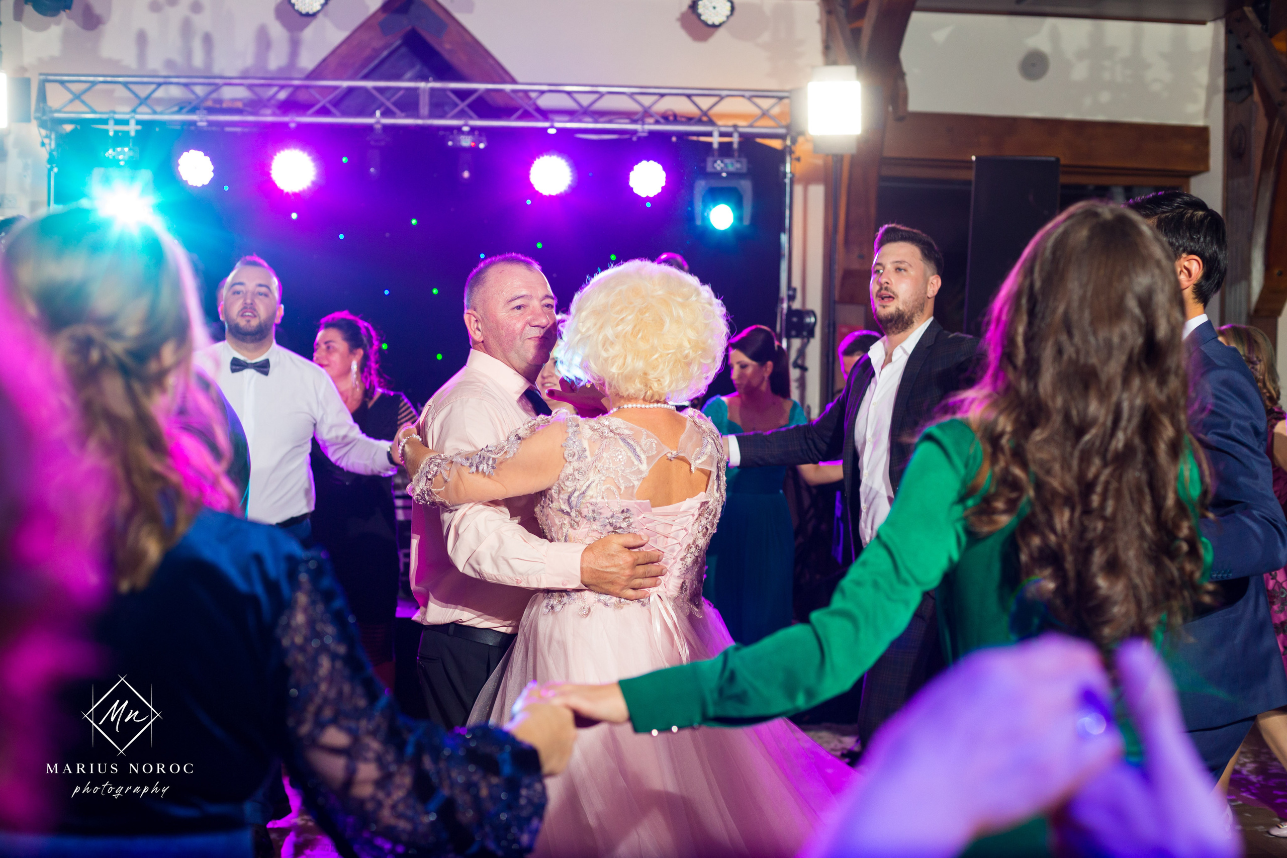 Elena & Petrisor | Hotel Restaurant La Castel Iasi