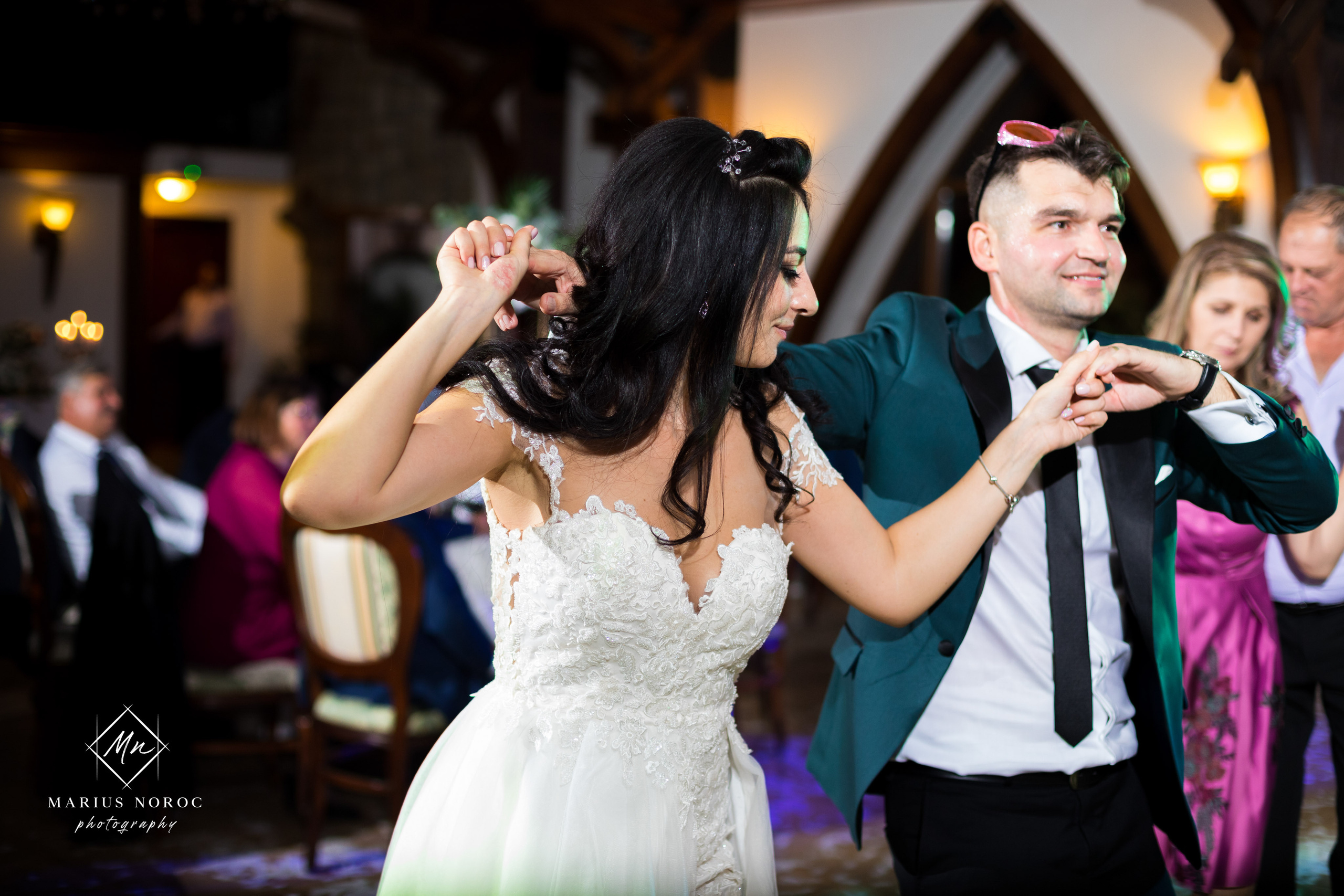 Elena & Petrisor | Hotel Restaurant La Castel Iasi