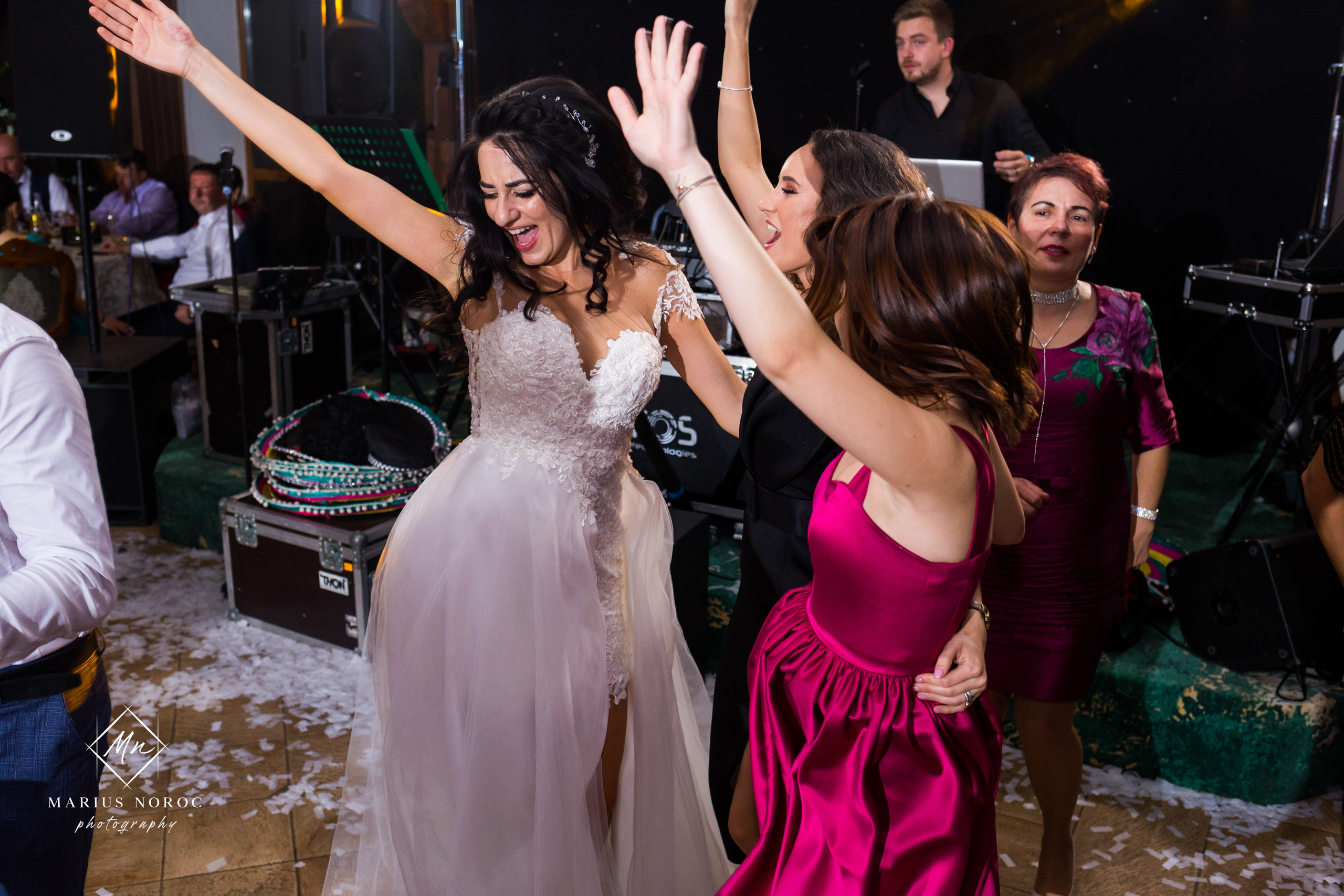 Elena & Petrisor | Hotel Restaurant La Castel Iasi