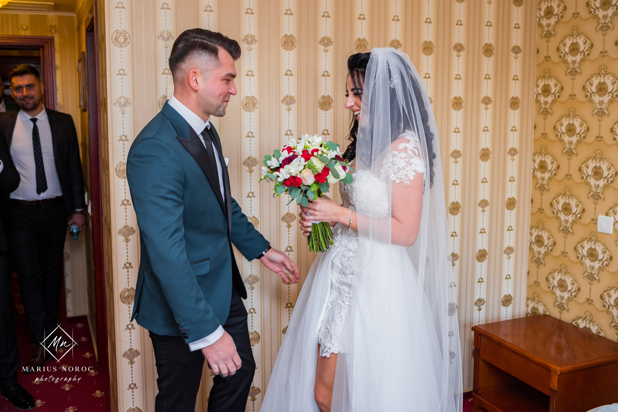 Elena & Petrisor | Hotel Restaurant La Castel Iasi