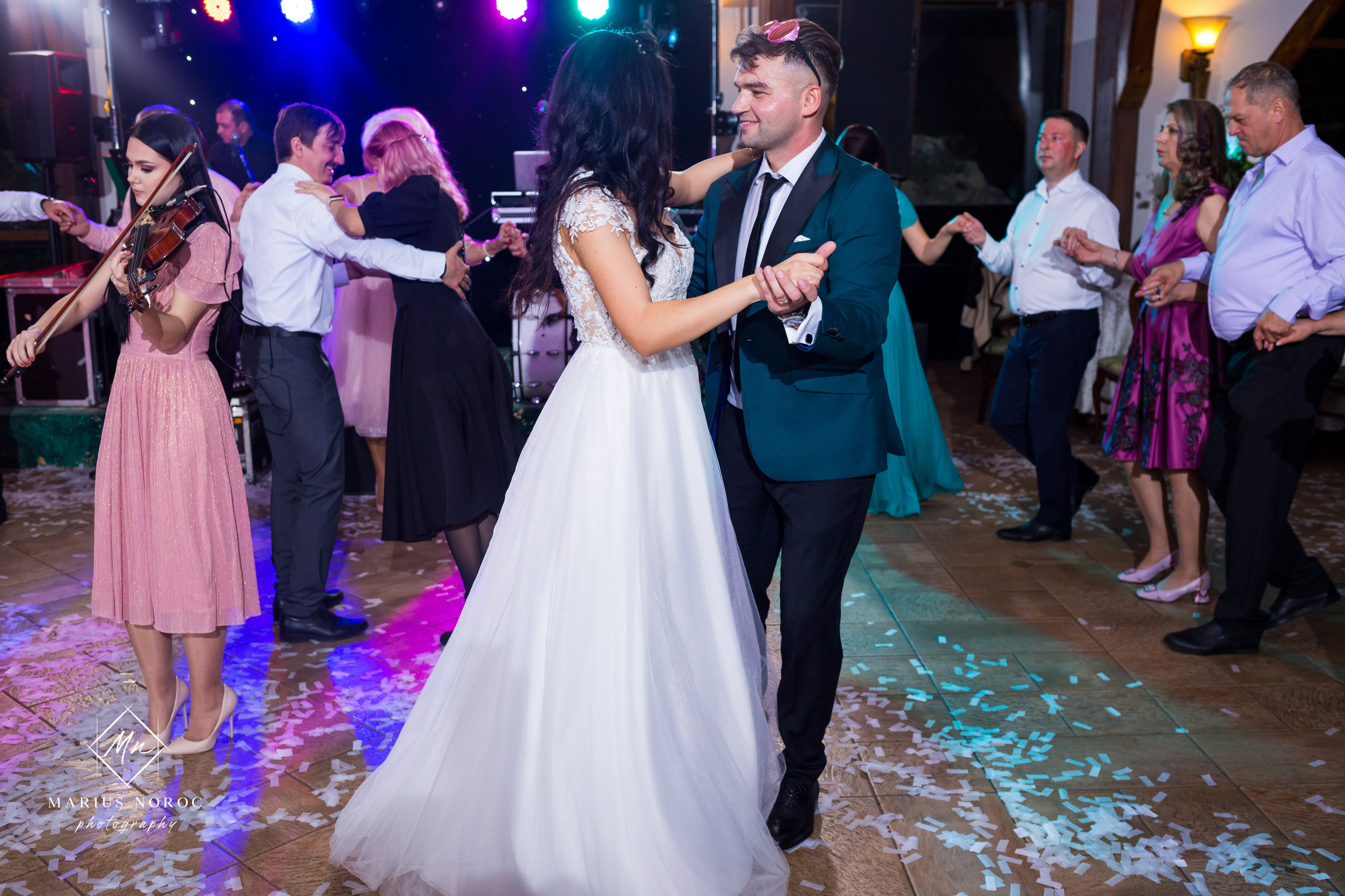 Elena & Petrisor | Hotel Restaurant La Castel Iasi