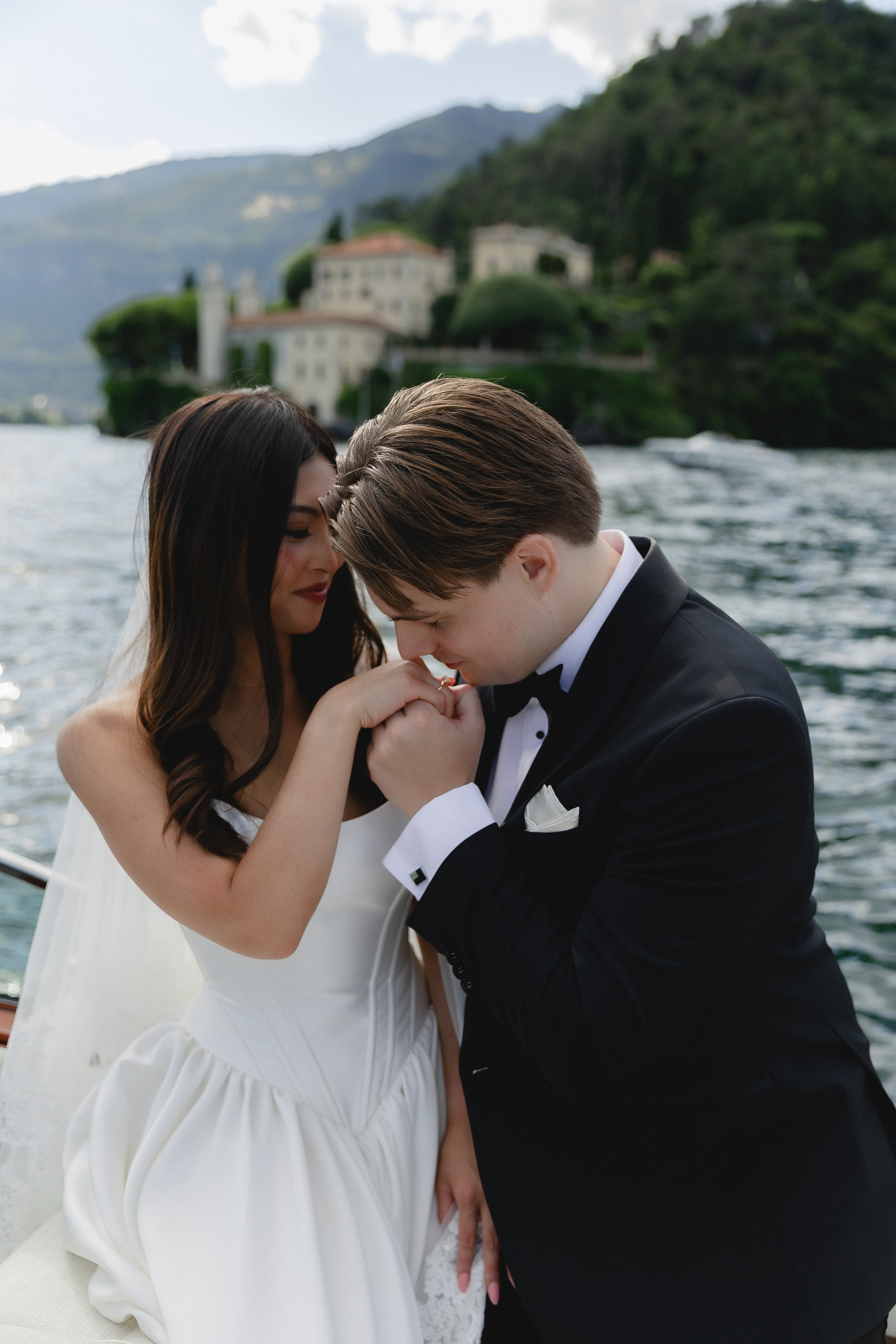 Lily & Zach, Villa del Balbianello. Photographer in Italy Anna Linnik