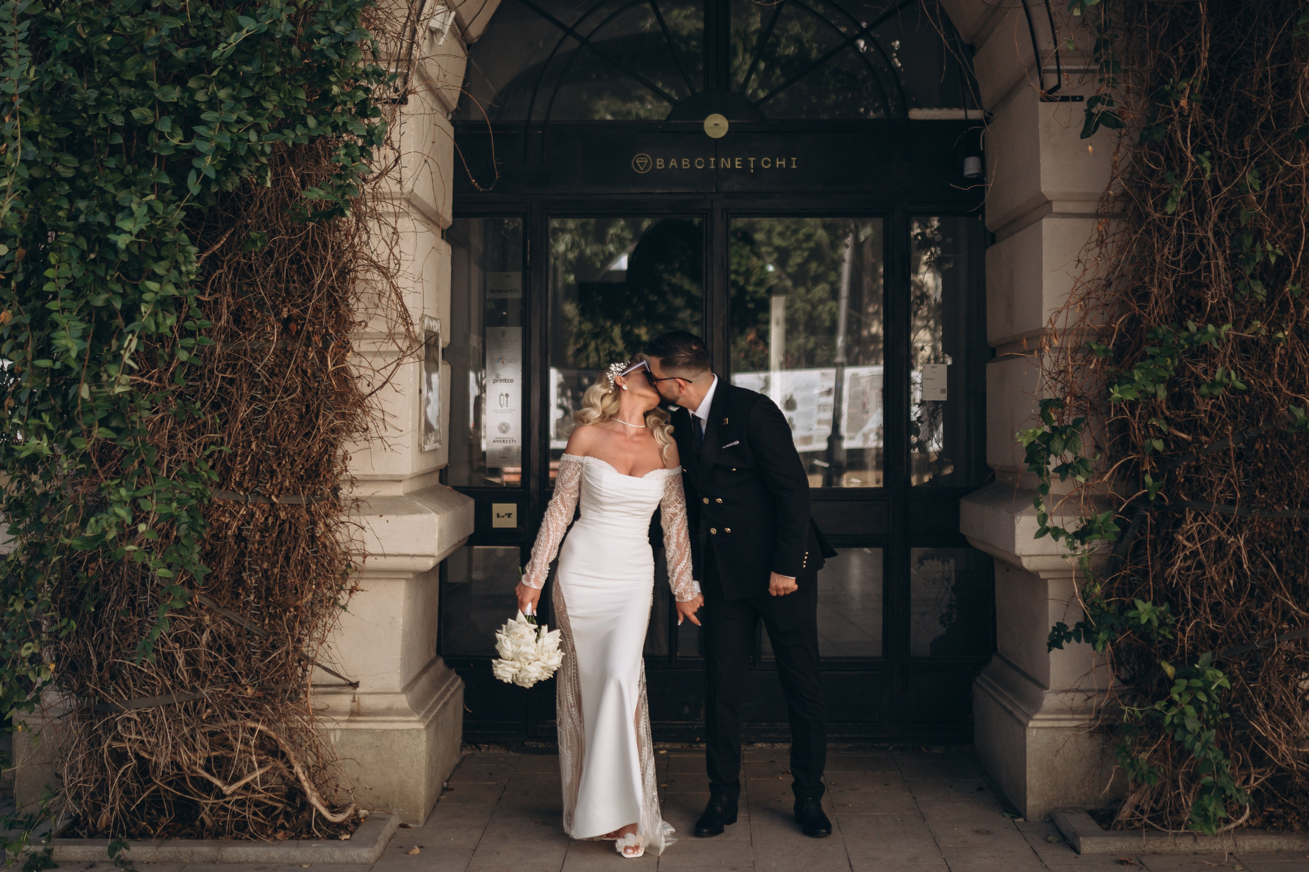 L&I. Fotograf București, România